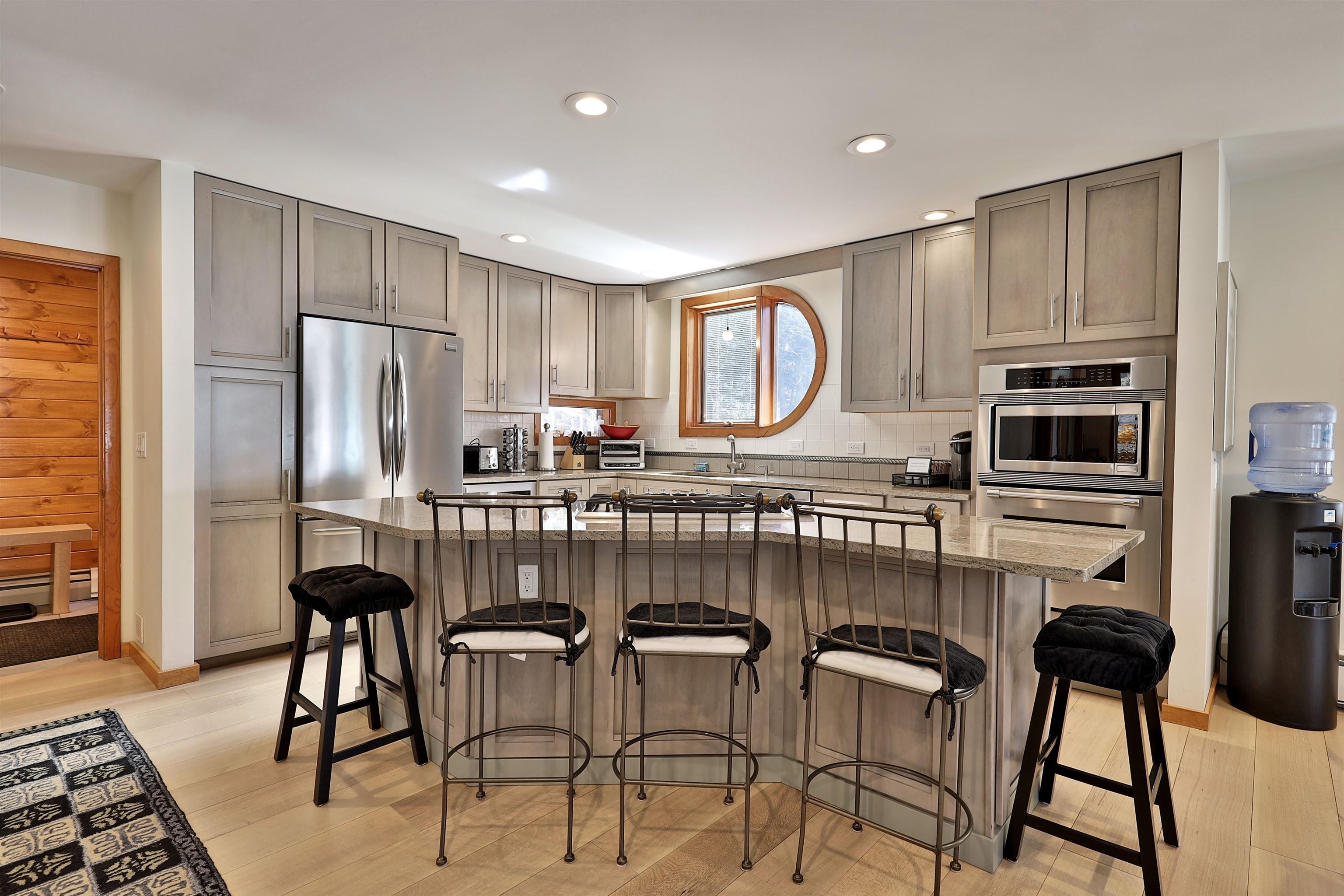  426 Roaring Brook Road - 物件實景