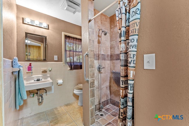 Seguin, Texas, 78155, United States, 4 Bedrooms Bedrooms, ,2 BathroomsBathrooms,Residential,For Sale,2049245