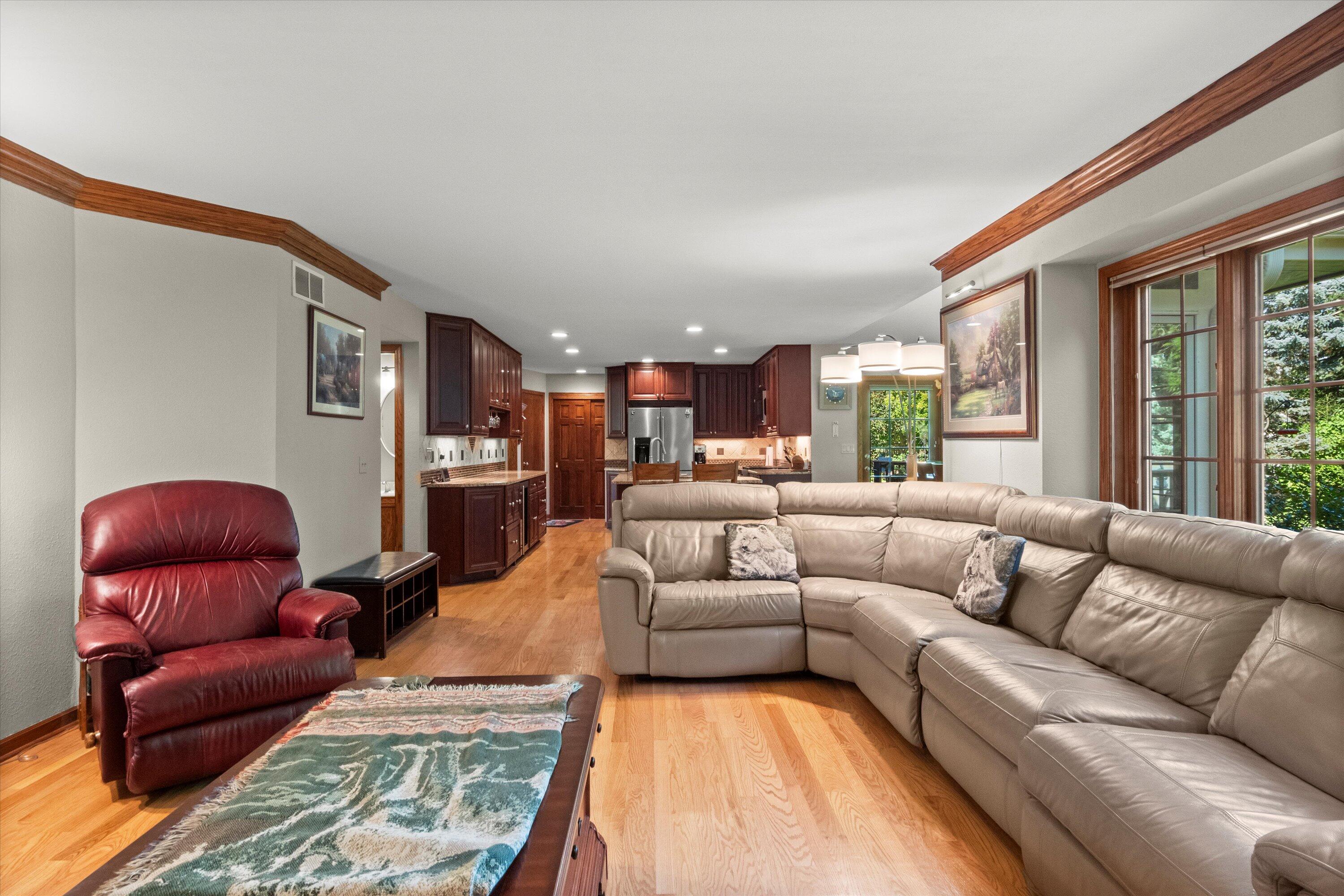 Caledonia, Wisconsin, 53402, United States, 3 Bedrooms Bedrooms, ,3 BathroomsBathrooms,Residential,For Sale,1987324