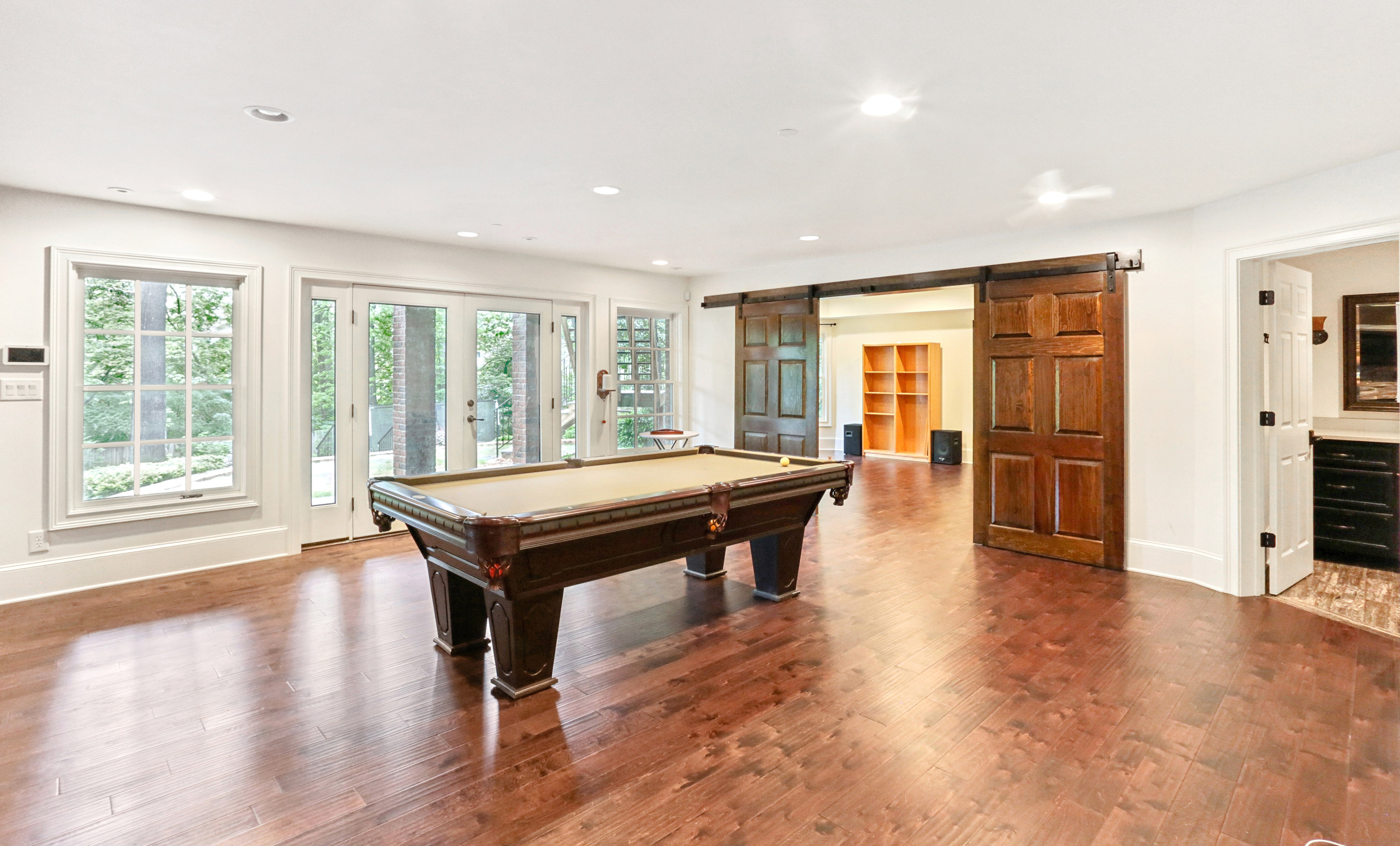  Stunning Brick Traditional in Sought-After Pine Hills - 物件實景
