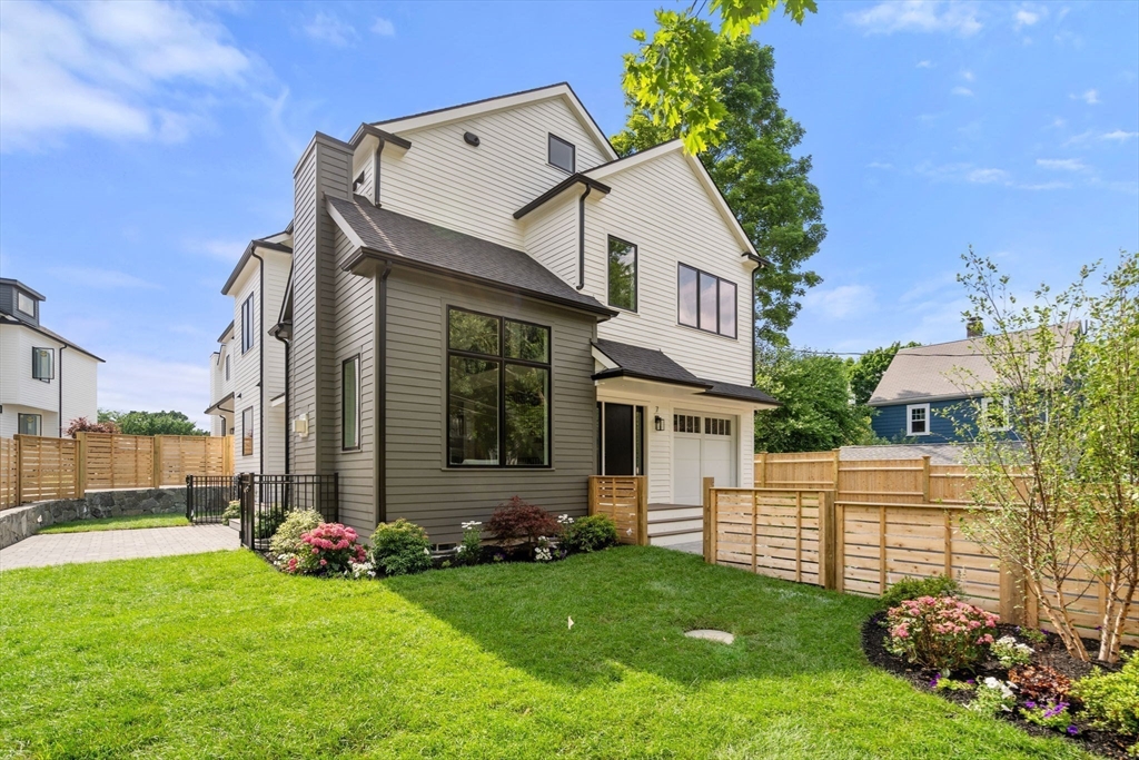 Newton, Massachusetts, 02466, United States, 5 Bedrooms Bedrooms, ,5 BathroomsBathrooms,Residential,For Sale,1856429