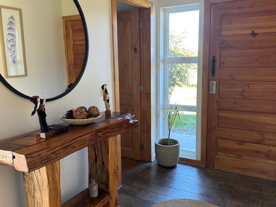 Puerto Varas, Chile, 4 Bedrooms Bedrooms, ,3 BathroomsBathrooms,Residential,For Sale,1985032