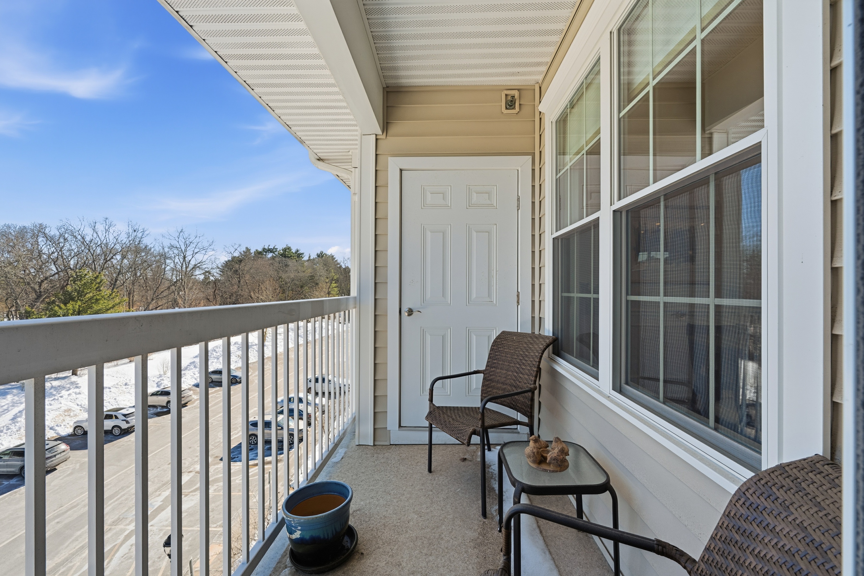 Natick, Massachusetts, 01760, United States, 2 Bedrooms Bedrooms, ,2 BathroomsBathrooms,Residential,For Sale,2015900