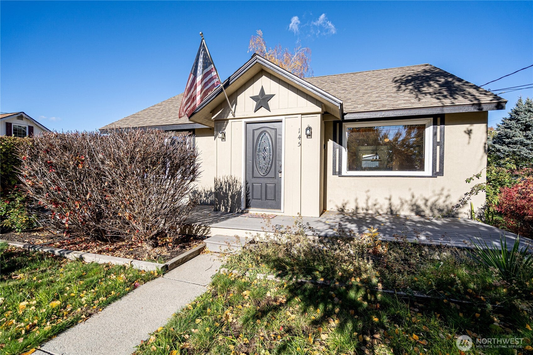 Manson, Washington, 98831, United States, 3 Bedrooms Bedrooms, ,2 BathroomsBathrooms,Residential,For Sale,1992965