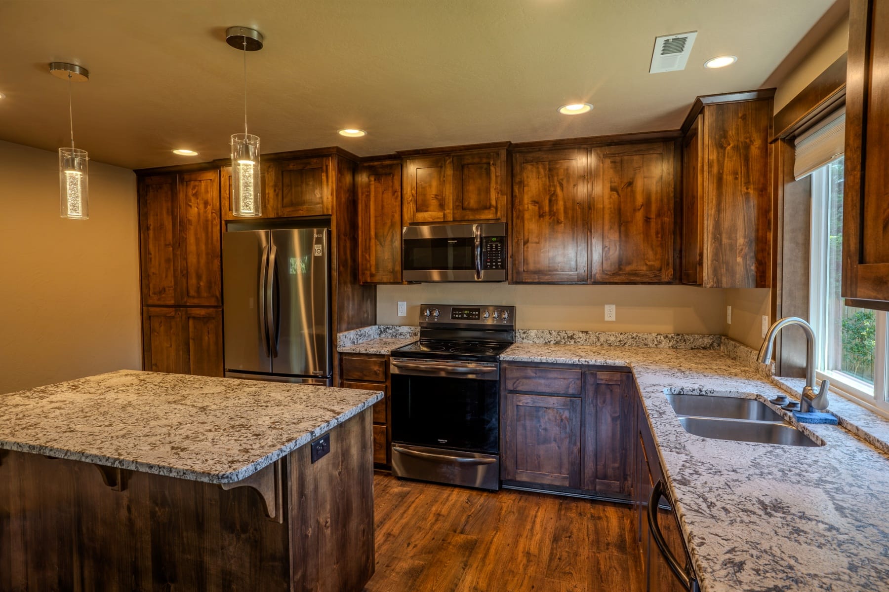  2196 Crestbrook Road Medford, OR 97504 - 物件實景
