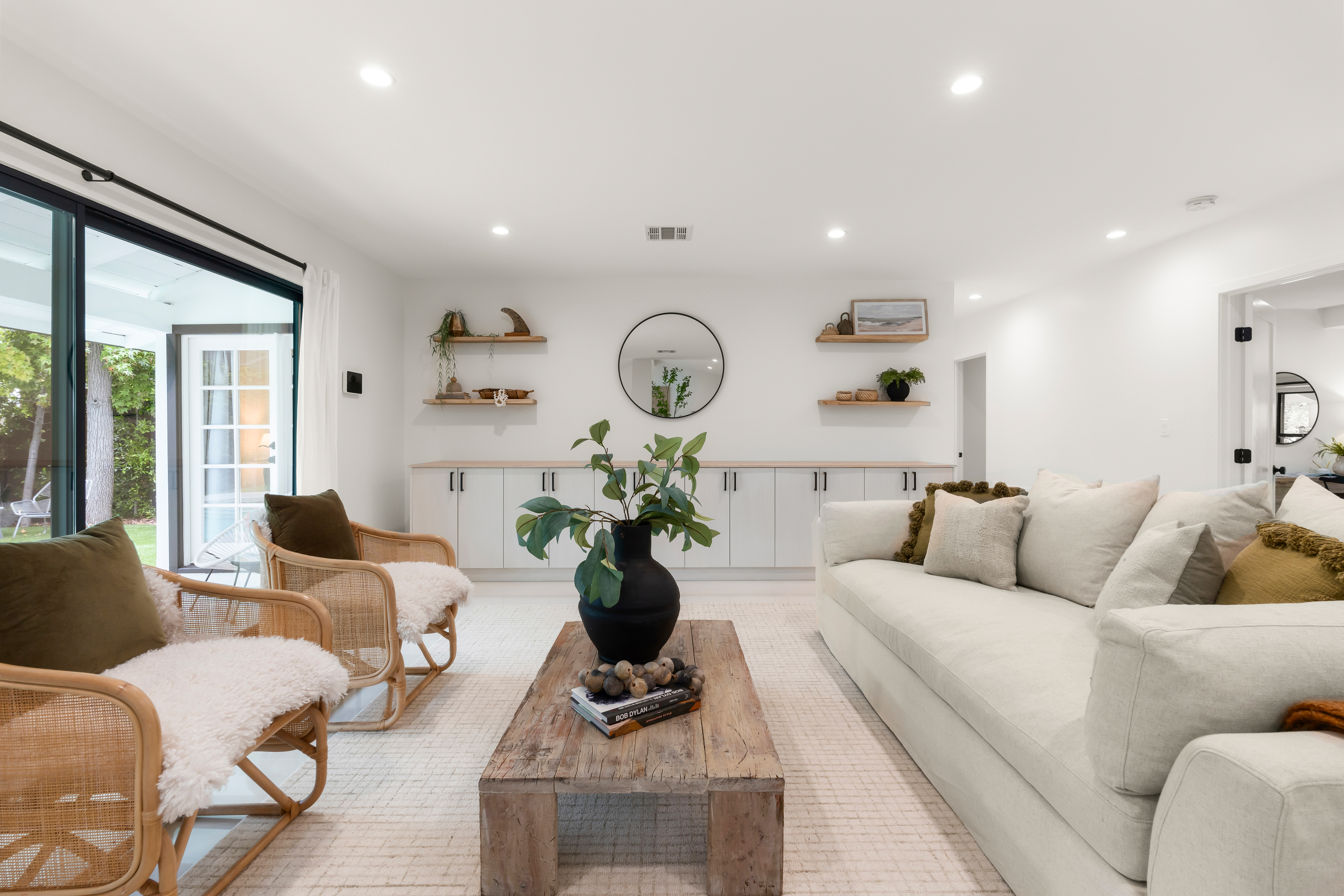  5647 Ramara Avenue, Woodland Hills, CA 91367 - 物件實景