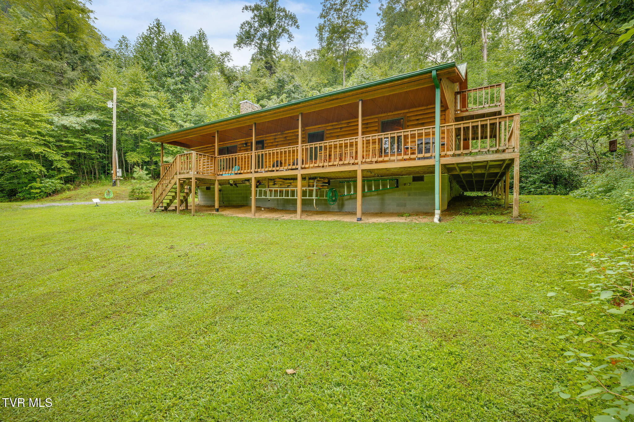 Butler, Tennessee, 37640, United States, 2 Bedrooms Bedrooms, ,3 BathroomsBathrooms,Residential,For Sale,1914007
