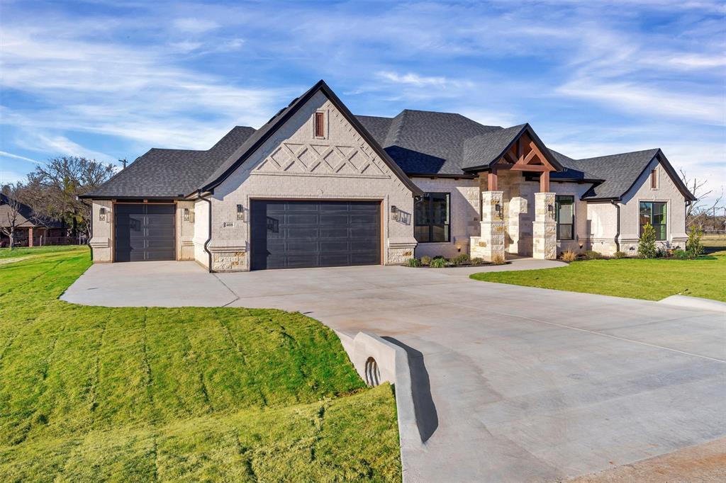 Granbury, Texas, 76049, United States, 4 Bedrooms Bedrooms, ,3 BathroomsBathrooms,Residential,For Sale,2007814