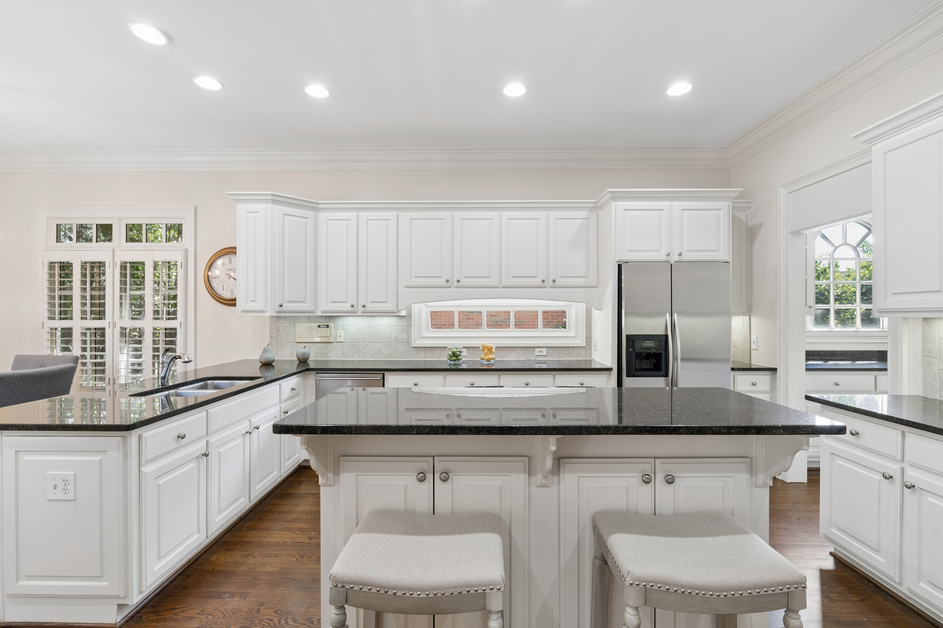  Traditional Cedar Shingle Beauty - 物件實景