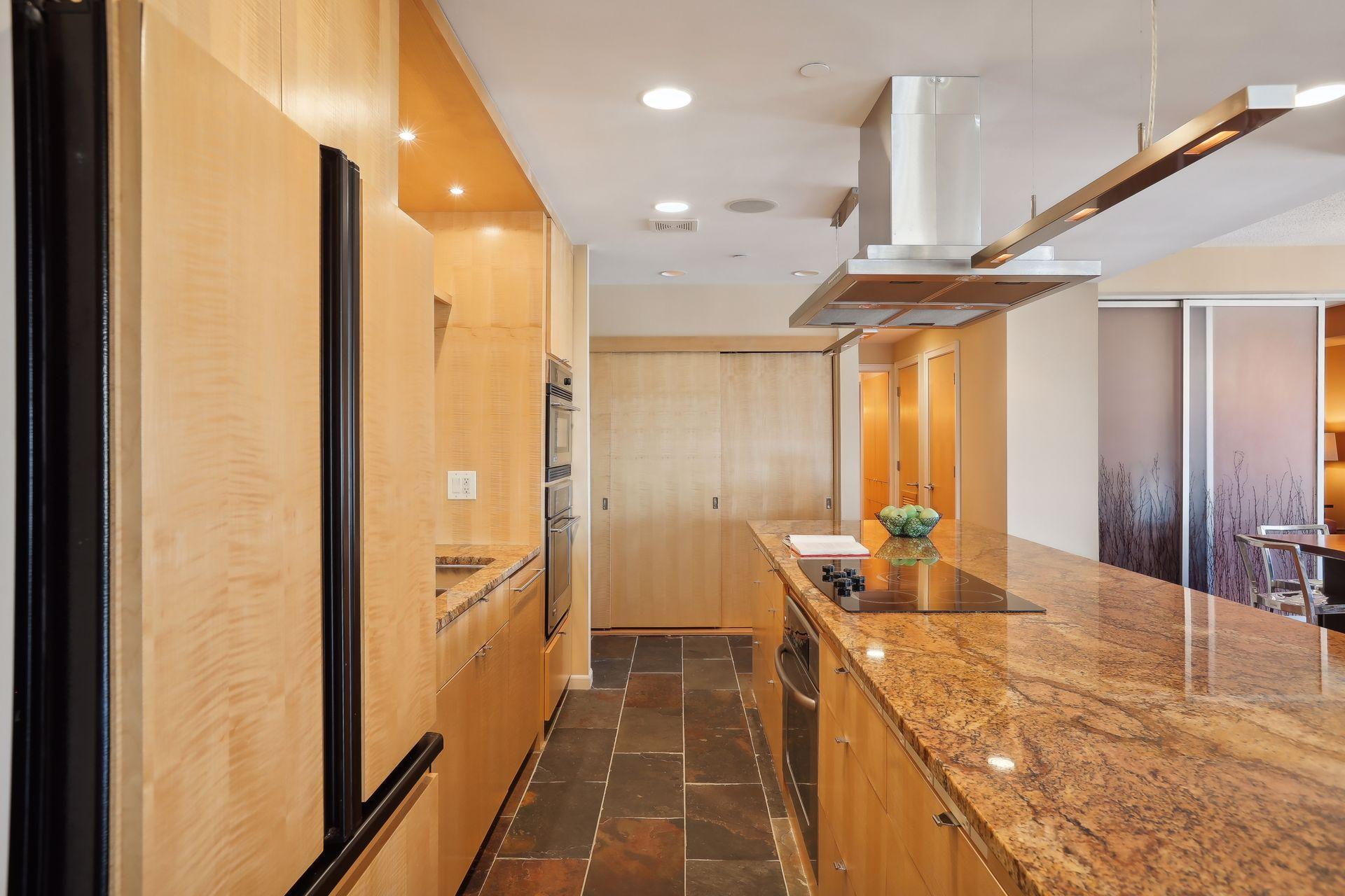 Minneapolis, Minnesota, 55403, United States, 2 Bedrooms Bedrooms, ,1 BathroomBathrooms,Residential,For Sale,1794027