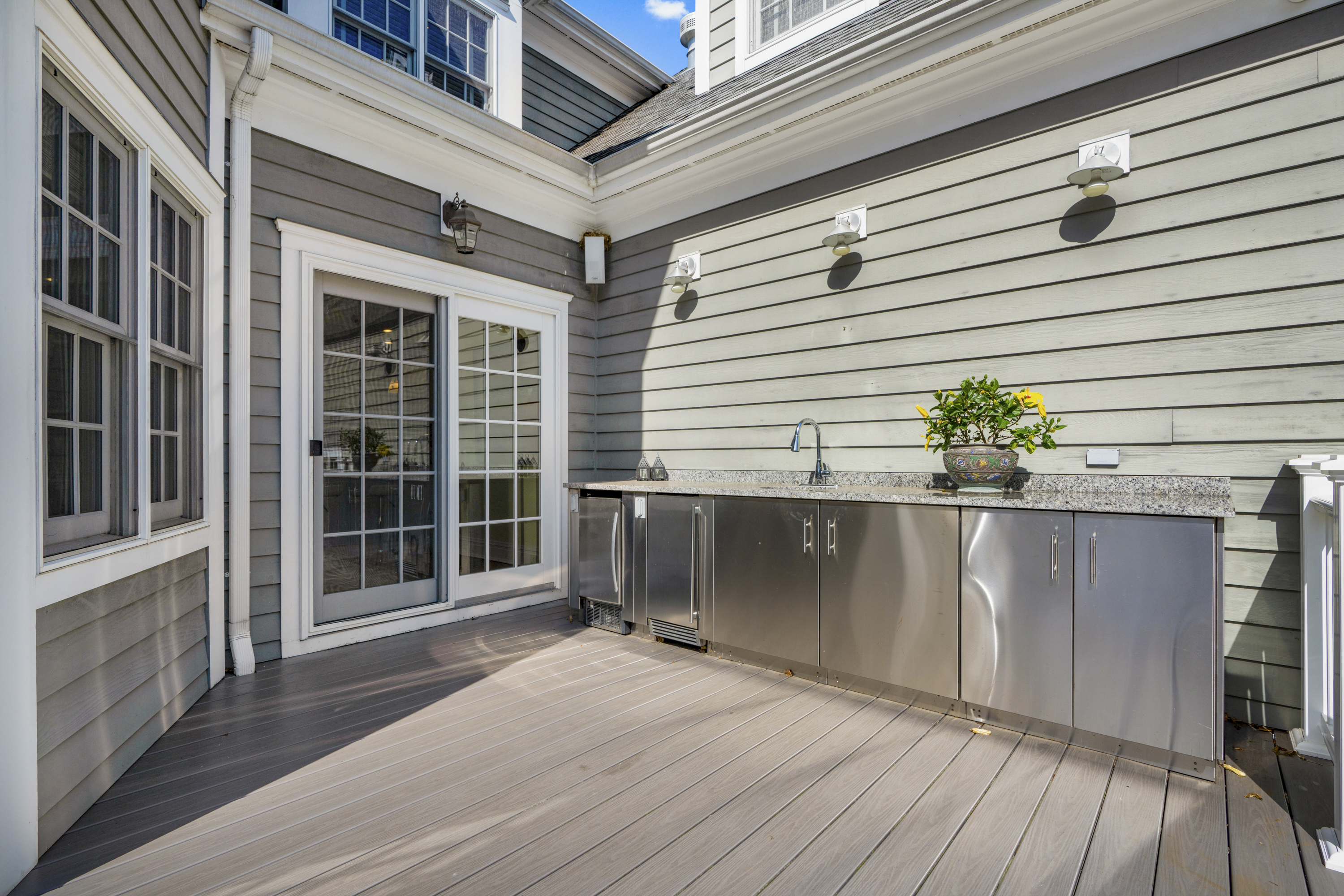  Elegant Larchmont Colonial - 物件實景