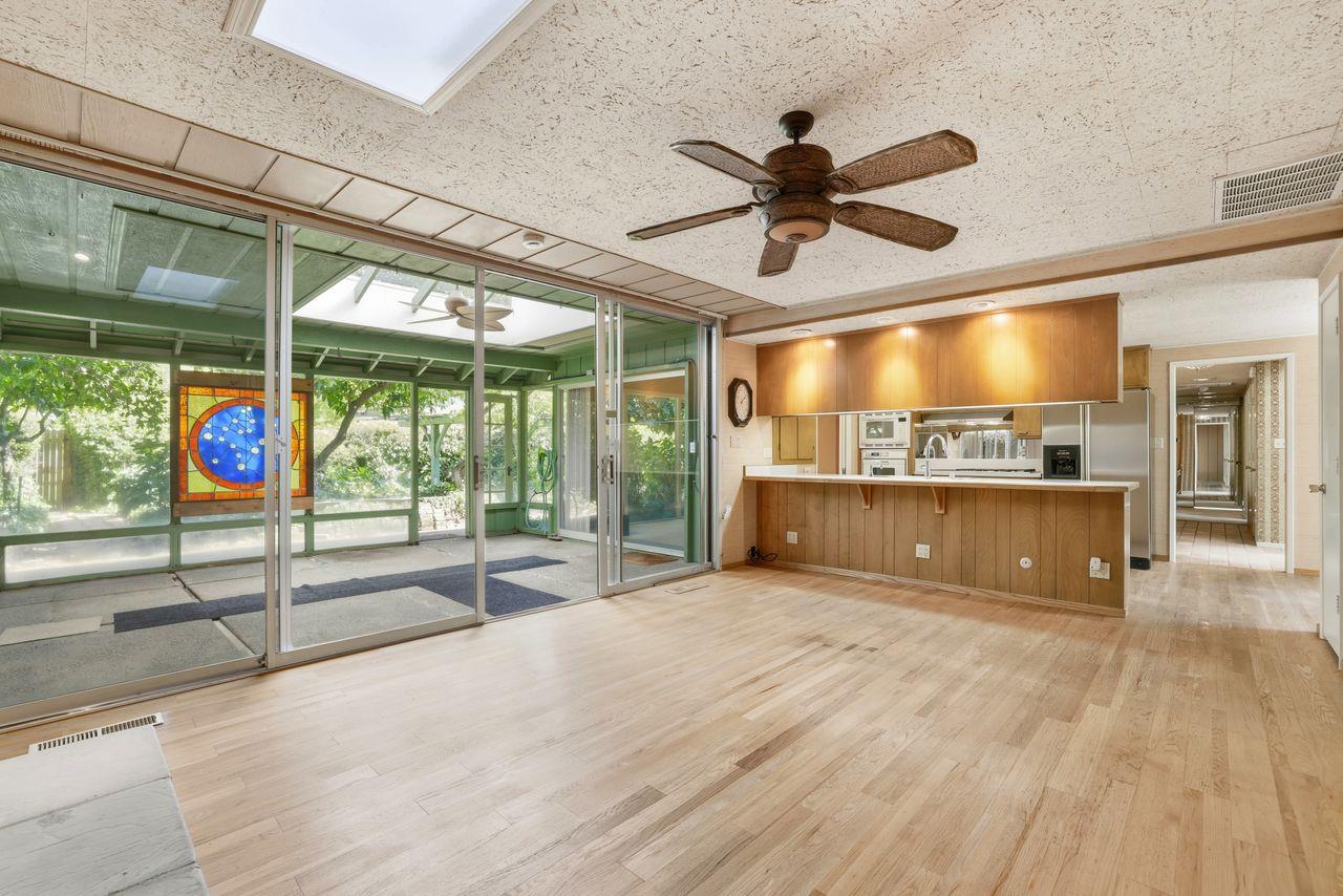 Sacramento, California, 95825, United States, 3 Bedrooms Bedrooms, ,2 BathroomsBathrooms,Residential,For Sale,1964772