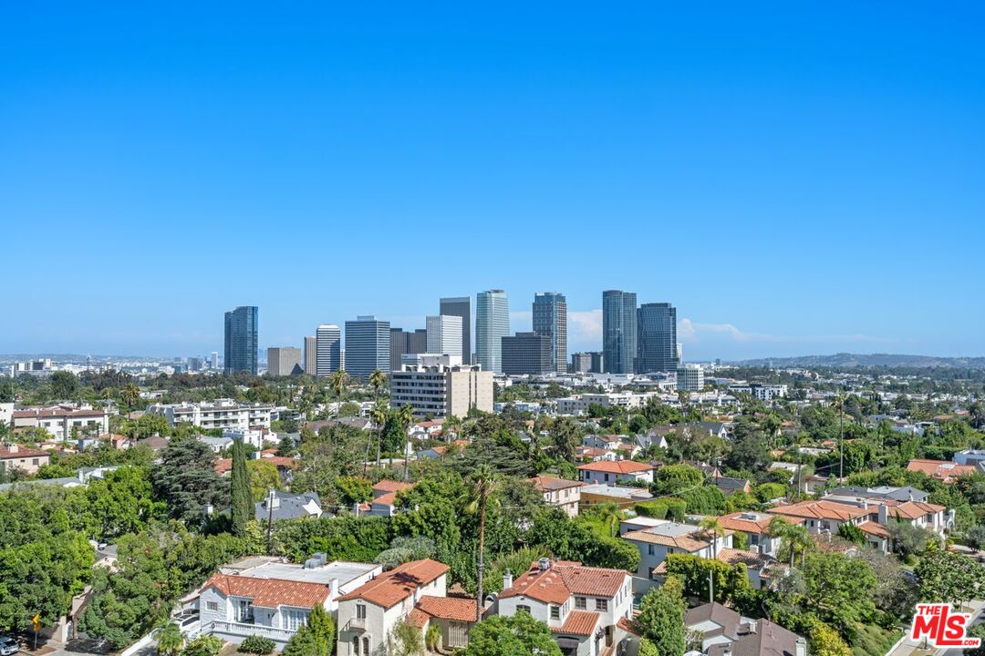 Los Angeles, California, 90024, United States, 3 Bedrooms Bedrooms, ,3 BathroomsBathrooms,Residential,For Sale,1949652