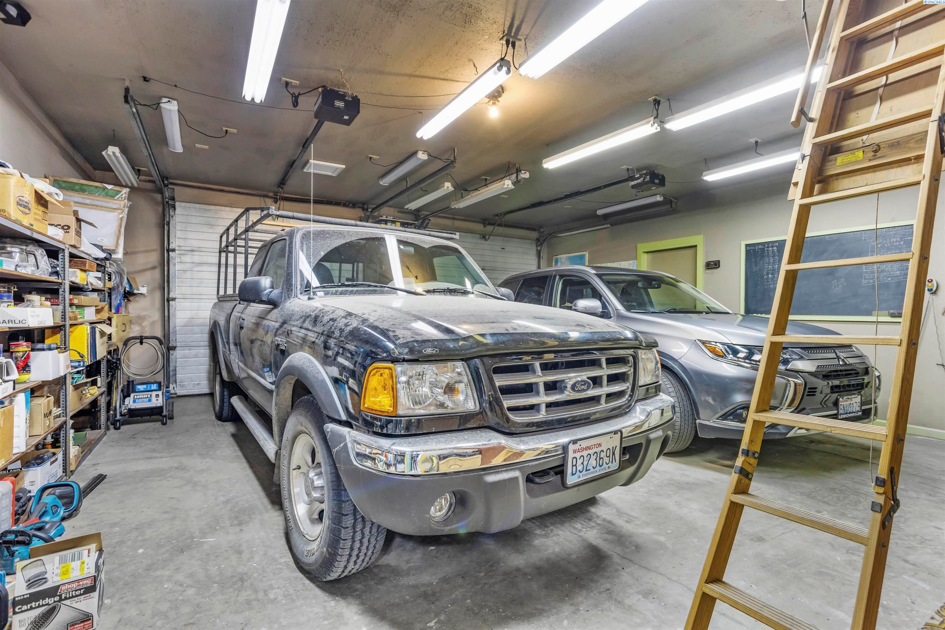 Granger, Washington, 98932, United States, 4 Bedrooms Bedrooms, ,1 BathroomBathrooms,Residential,For Sale,1975233