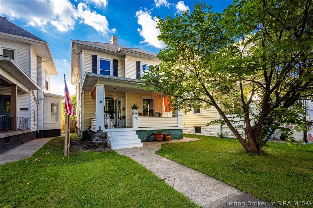 Oak St, New Albany, IN 47150