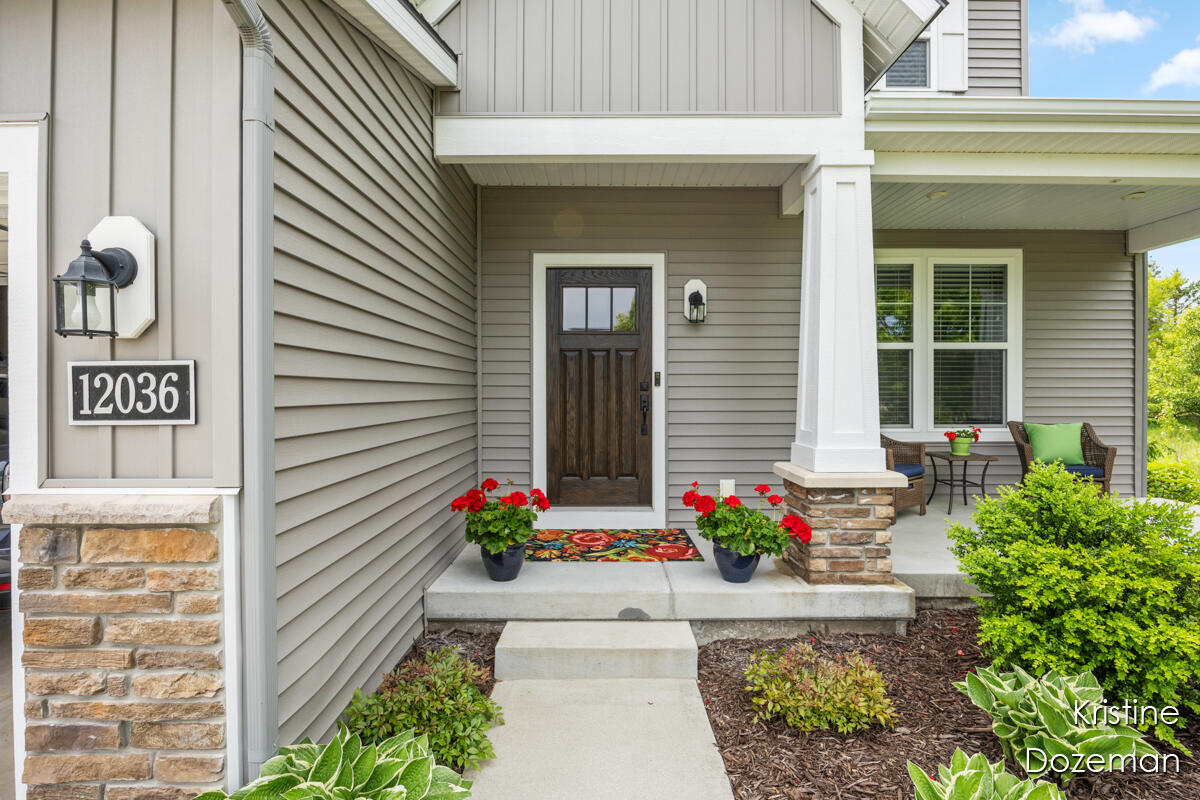 Lowell, Michigan, 49331, United States, 5 Bedrooms Bedrooms, ,4 BathroomsBathrooms,Residential,For Sale,1848158