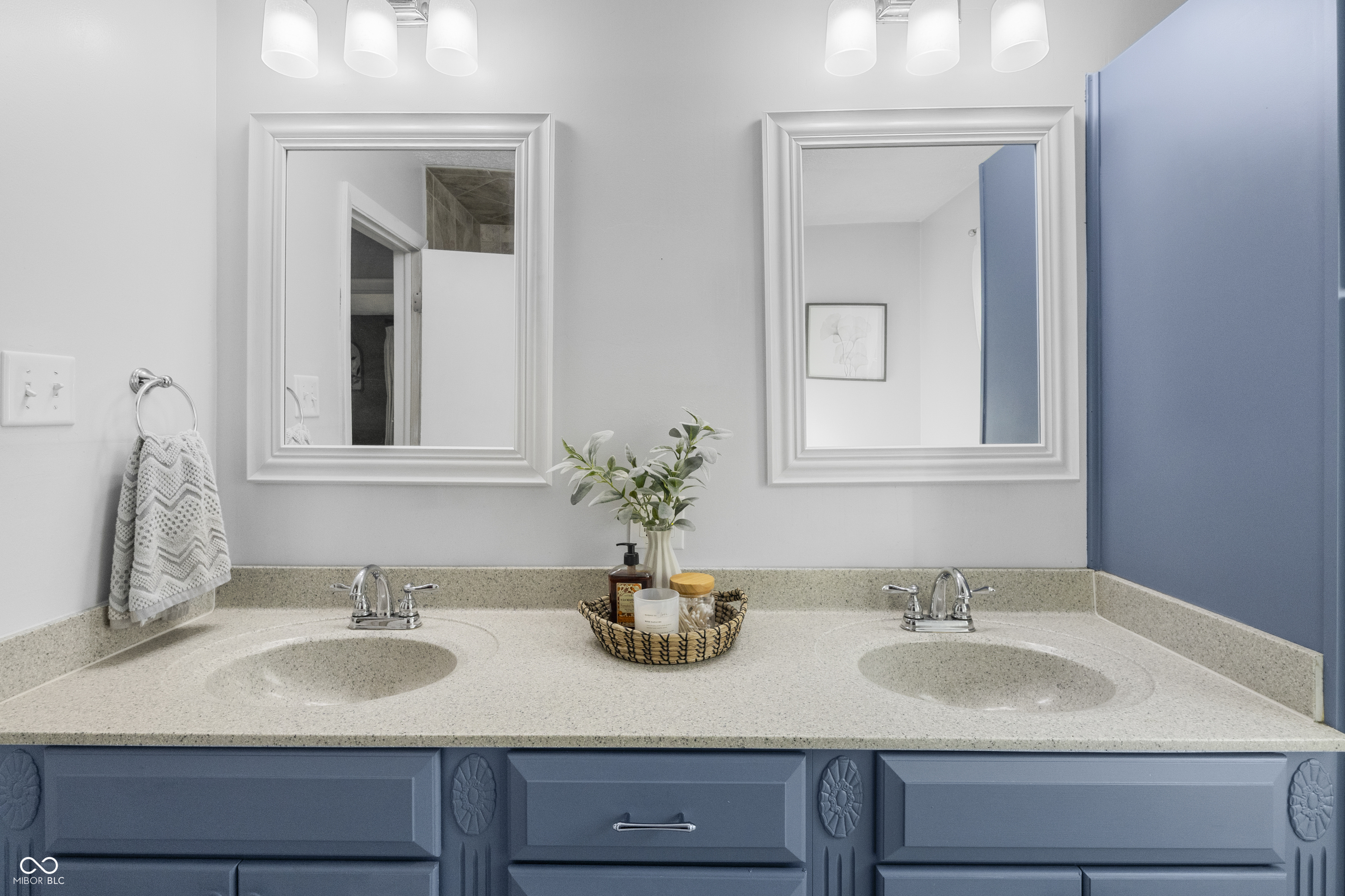 Whiteland, Indiana, 46184, United States, 3 Bedrooms Bedrooms, ,4 BathroomsBathrooms,Residential,For Sale,2007779