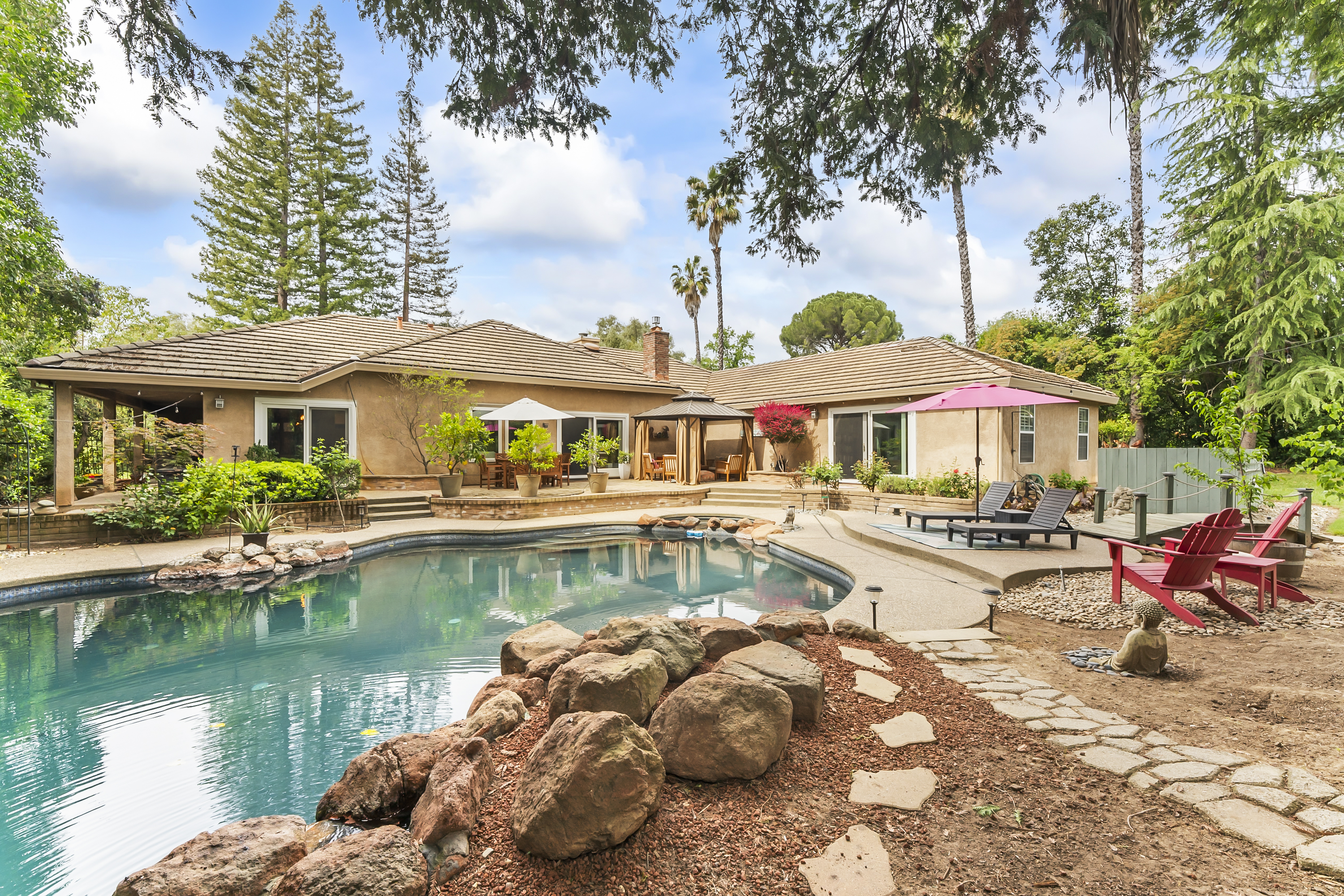  2230 Hillcrest Way, Carmichael, CA 95608 - 物件實景