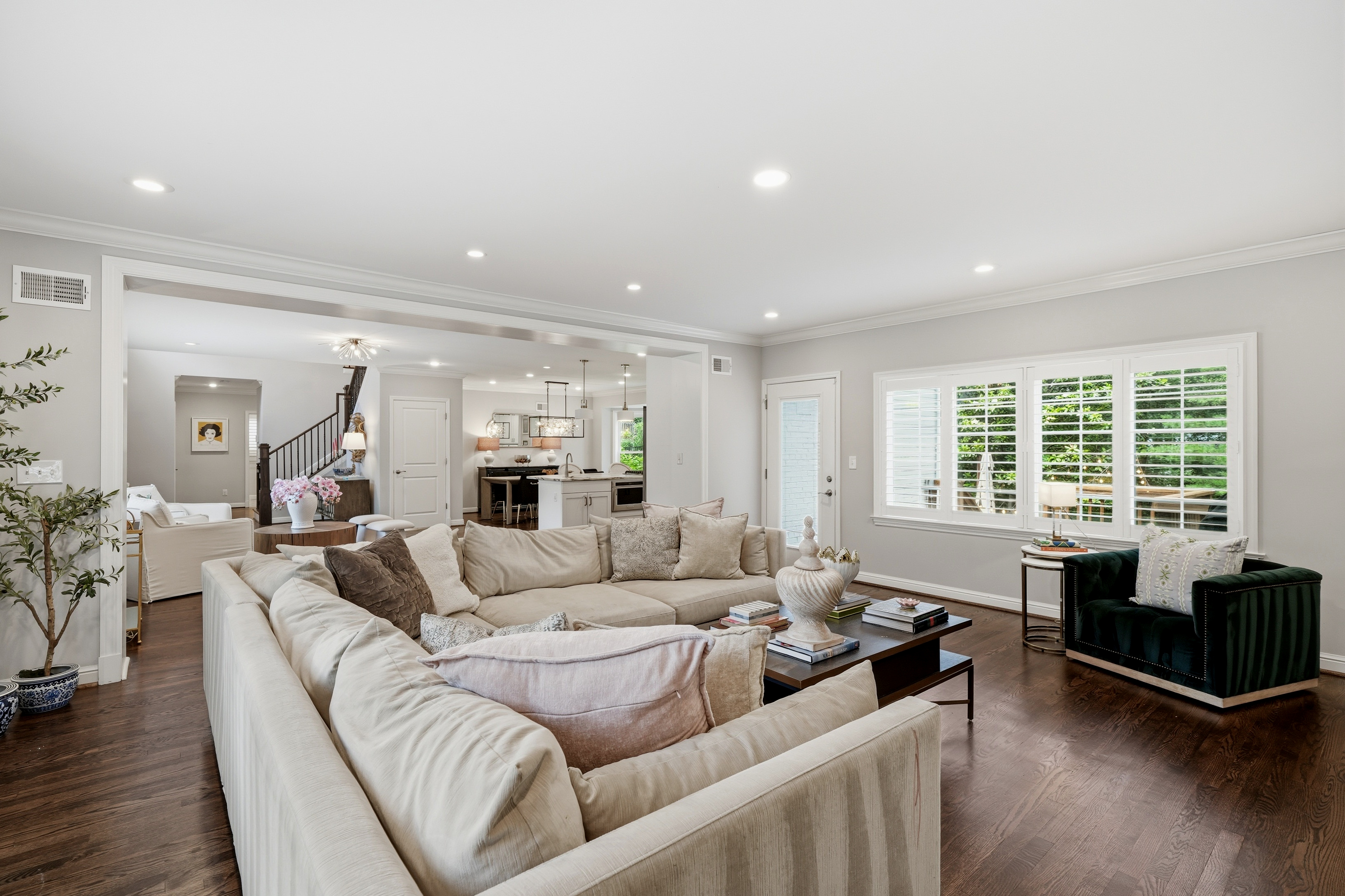  Discover Your Dream Home in Warson Woods: Elegantly Enhanced Living - 物件實景