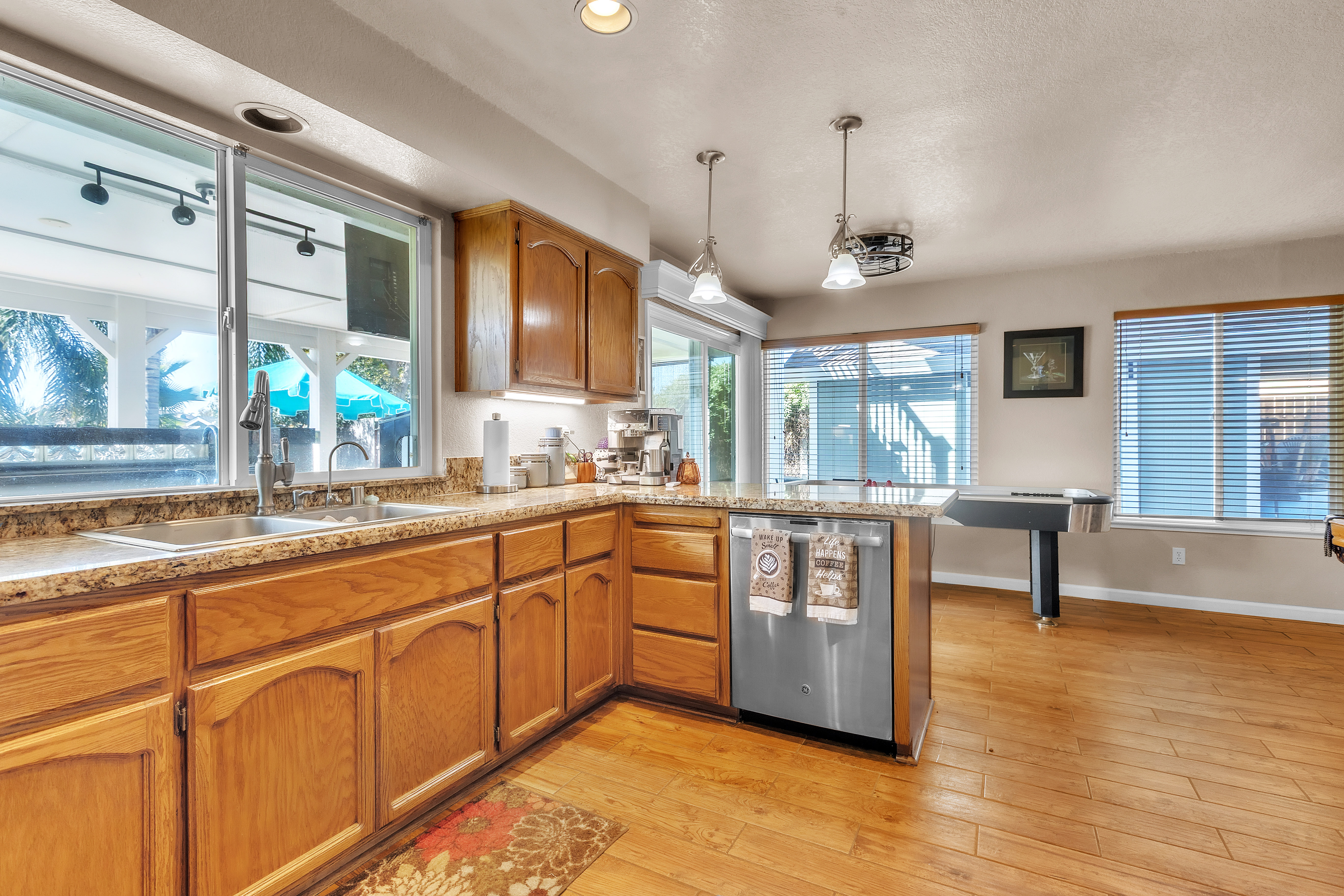  4138 Pearl Wood Way, Antelope, CA 95843 - 物件實景
