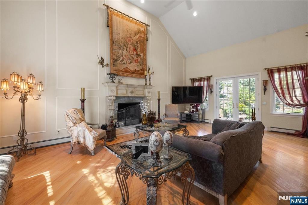 Old Tappan, New Jersey, 07675, United States, 4 Bedrooms Bedrooms, ,5 BathroomsBathrooms,Residential,For Sale,1991175