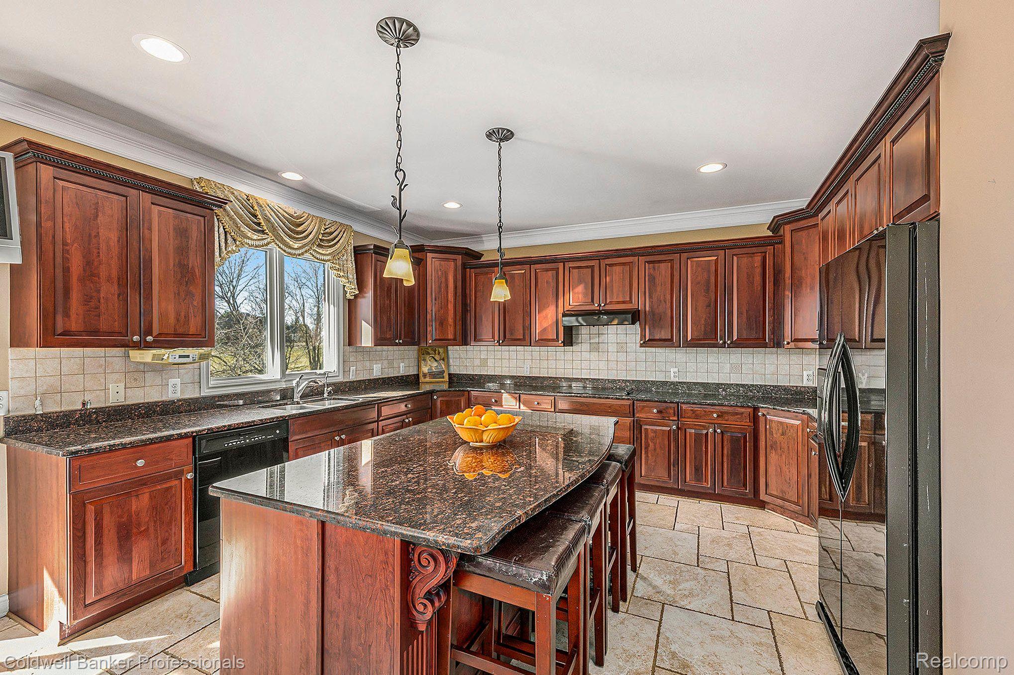 Oakland, Michigan, 48363, United States, 4 Bedrooms Bedrooms, ,6 BathroomsBathrooms,Residential,For Sale,1986538