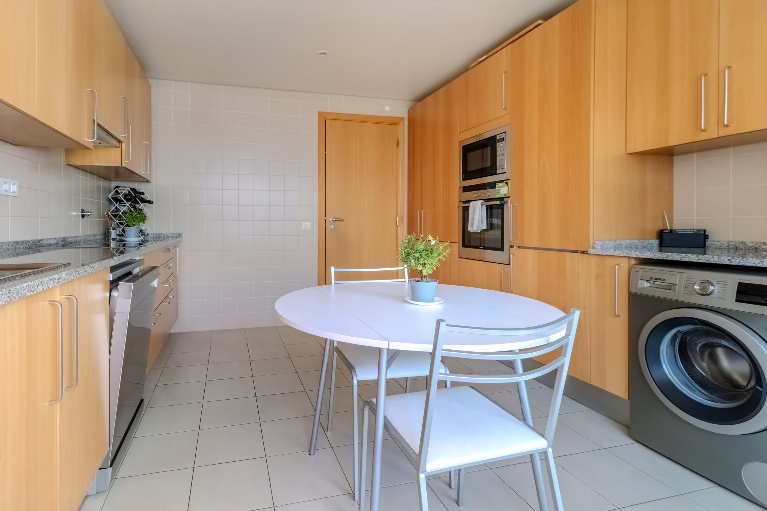 Lisboa, Lisbon, 1990-296, PT, 3 Bedrooms Bedrooms, ,3 BathroomsBathrooms,Residential,For Sale,1699182
