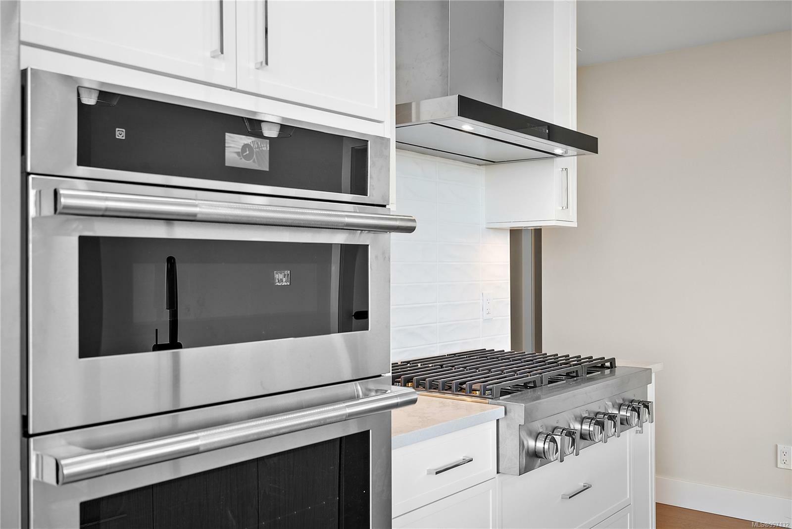 CENTRAL SAANICH, British Columbia, V8M 0B9, CA, 2 Bedrooms Bedrooms, ,Residential,For Sale,1874354