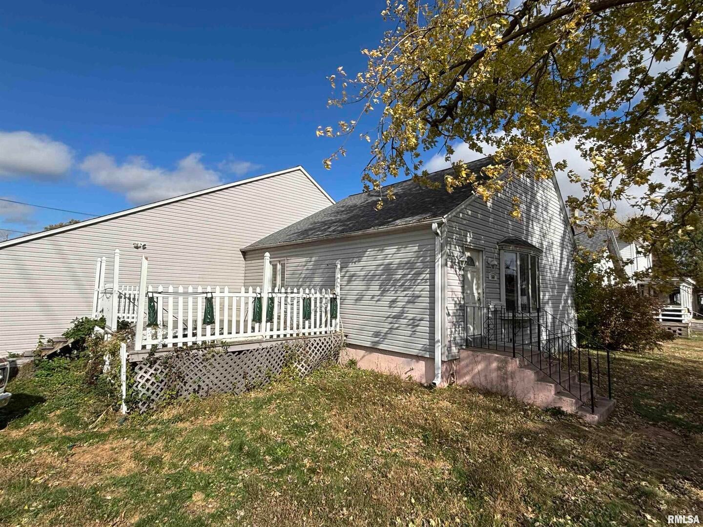 4th Ave, Clinton, IA 52732