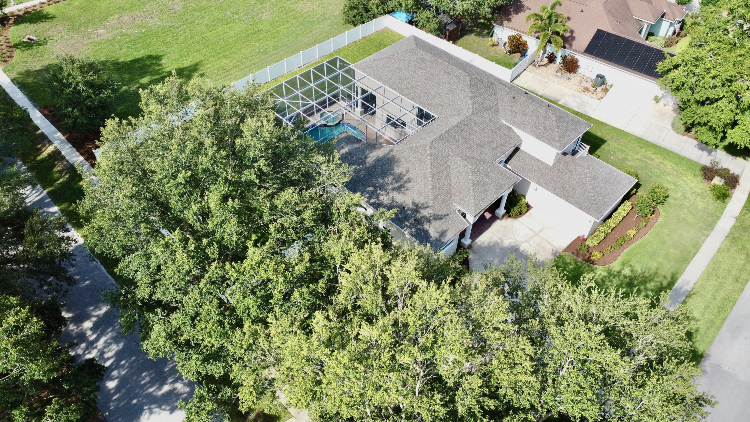 Oakland, Florida, 34760, United States, 4 Bedrooms Bedrooms, ,3 BathroomsBathrooms,Residential,For Sale,1828727
