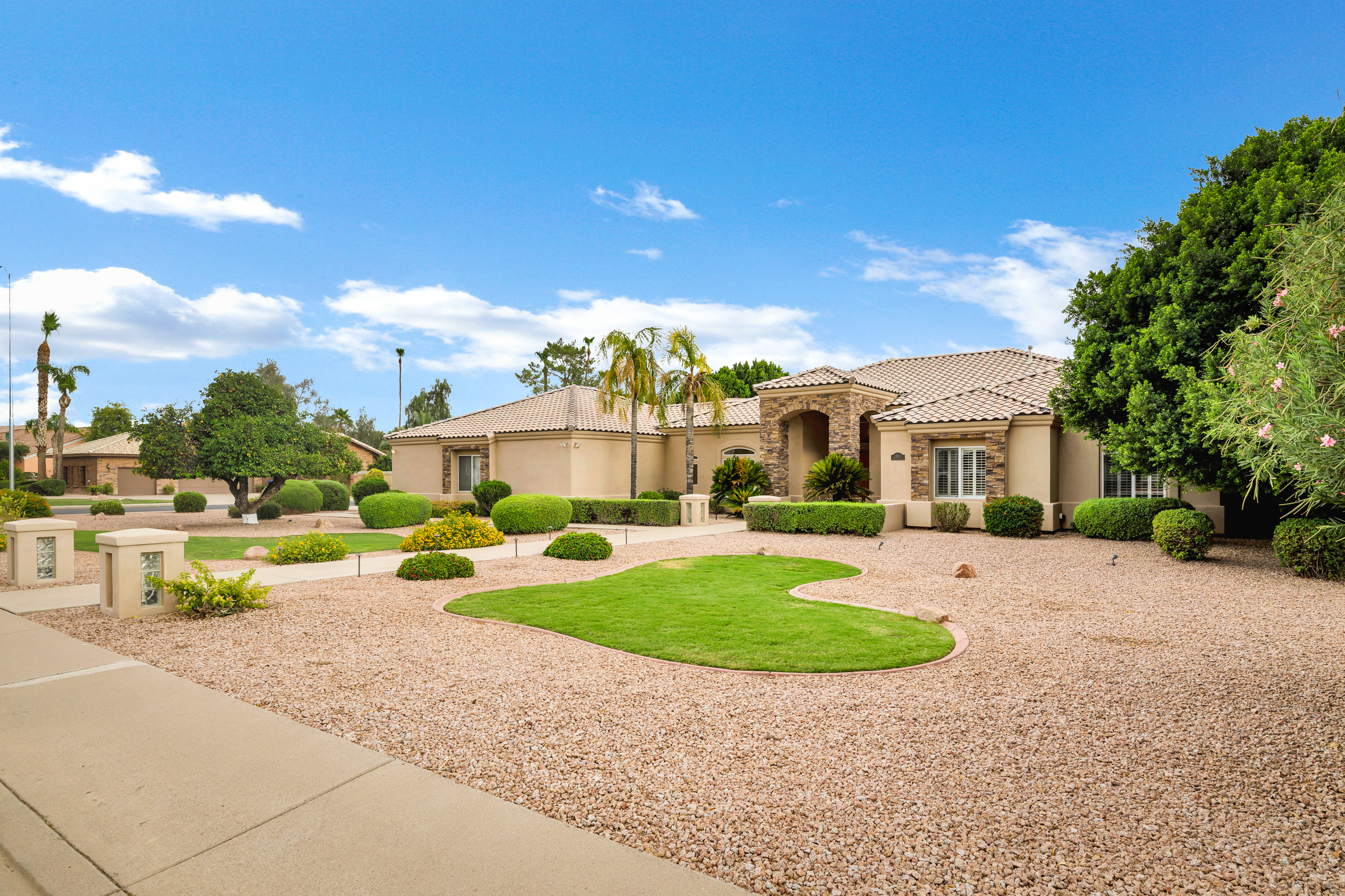 Mesa, Arizona, 85205, United States, 6 Bedrooms Bedrooms, ,3 BathroomsBathrooms,Residential,For Sale,1900615
