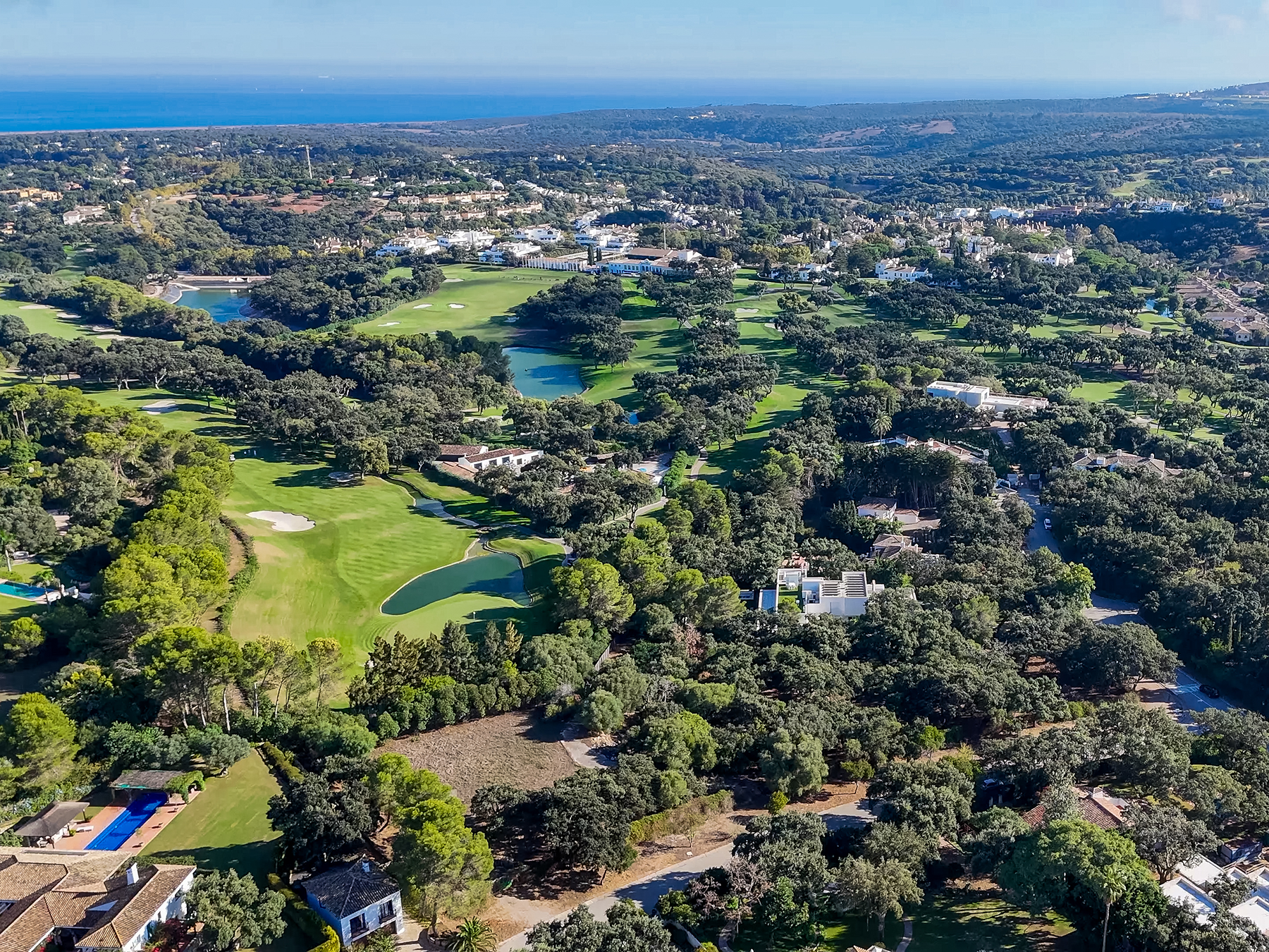  Expansive frontline golf plot beside Valderrama