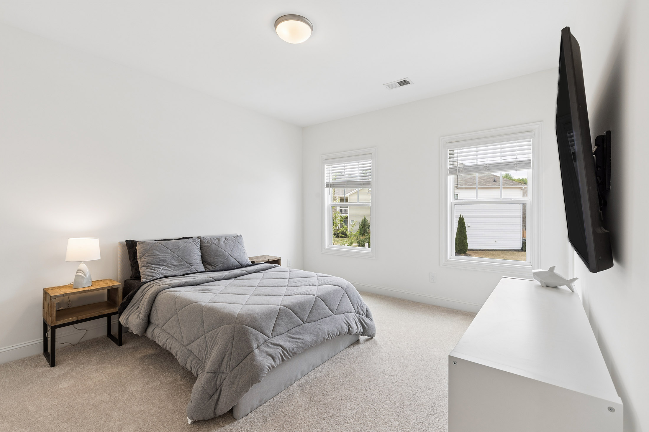  Freshly Updated and Move-in Ready Home in a Prime Westside Location - 物件實景