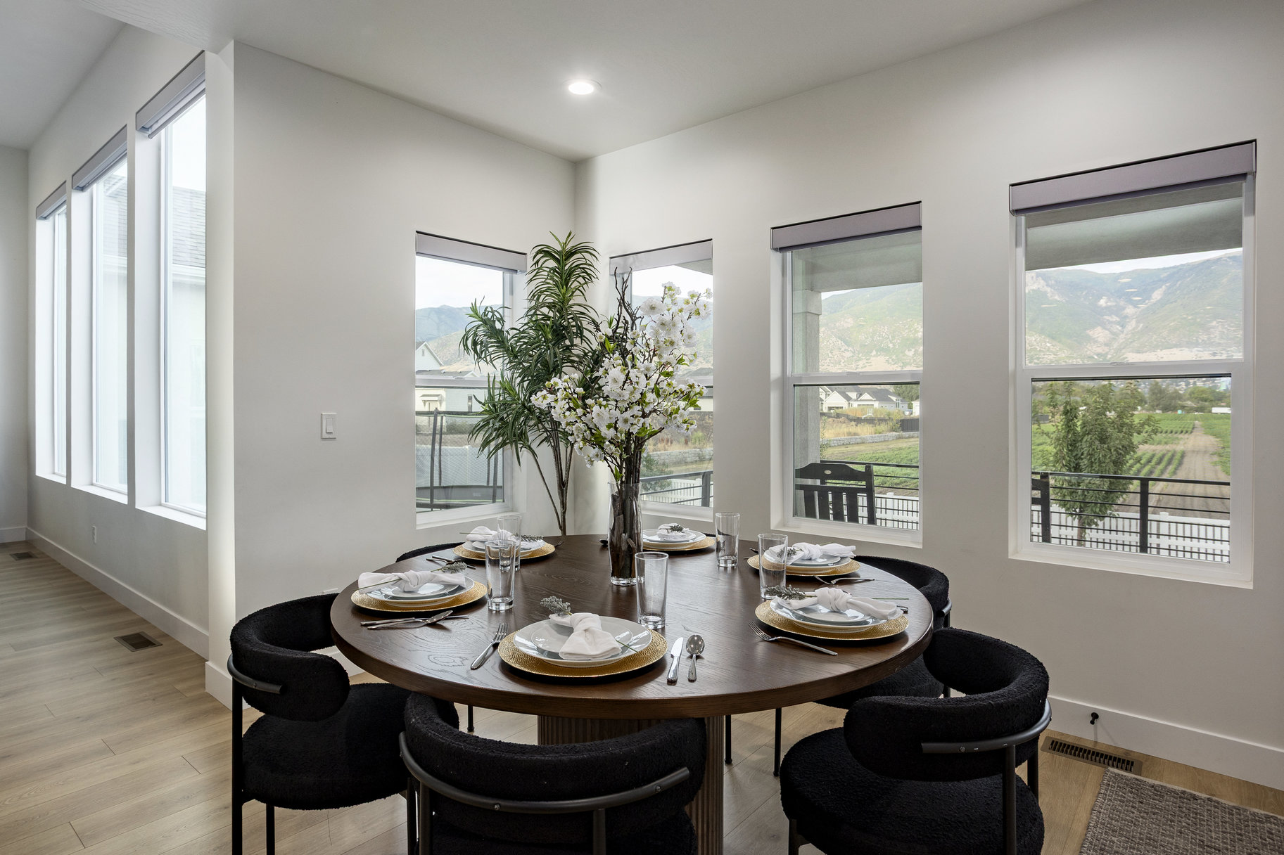  Modern Farmhouse Charm in Farmington - 物件實景