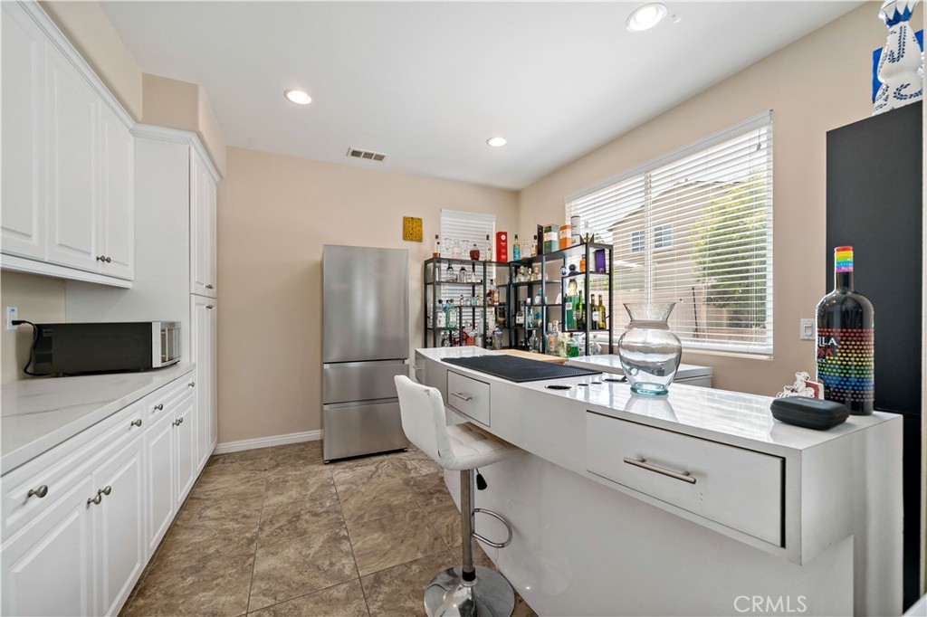 Lake Elsinore, California, 92530, United States, 5 Bedrooms Bedrooms, ,3 BathroomsBathrooms,Residential,For Sale,1881678