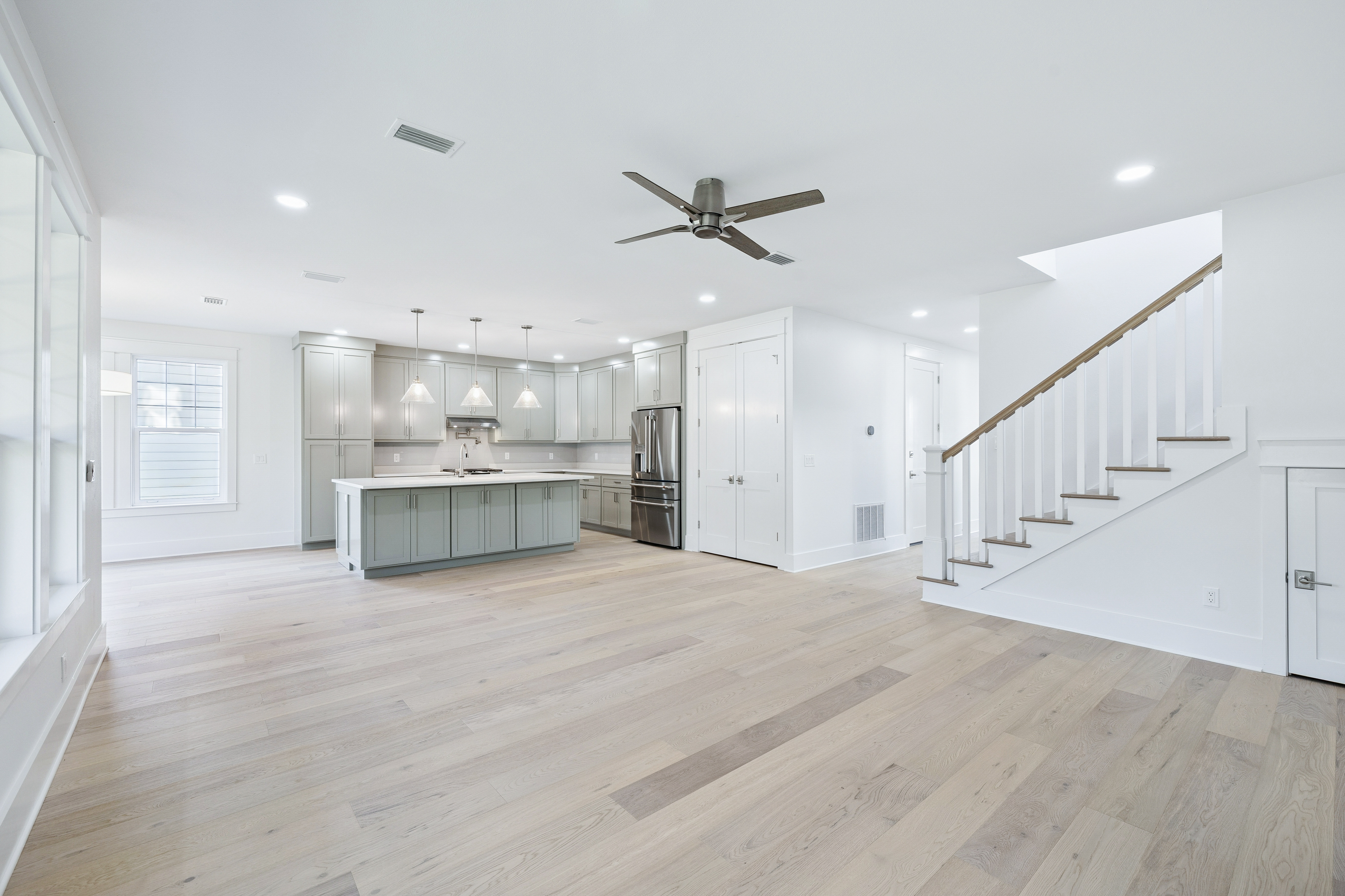  Waterfront Canal Home With Expanded Floor Plan And Bay Access - 物件實景