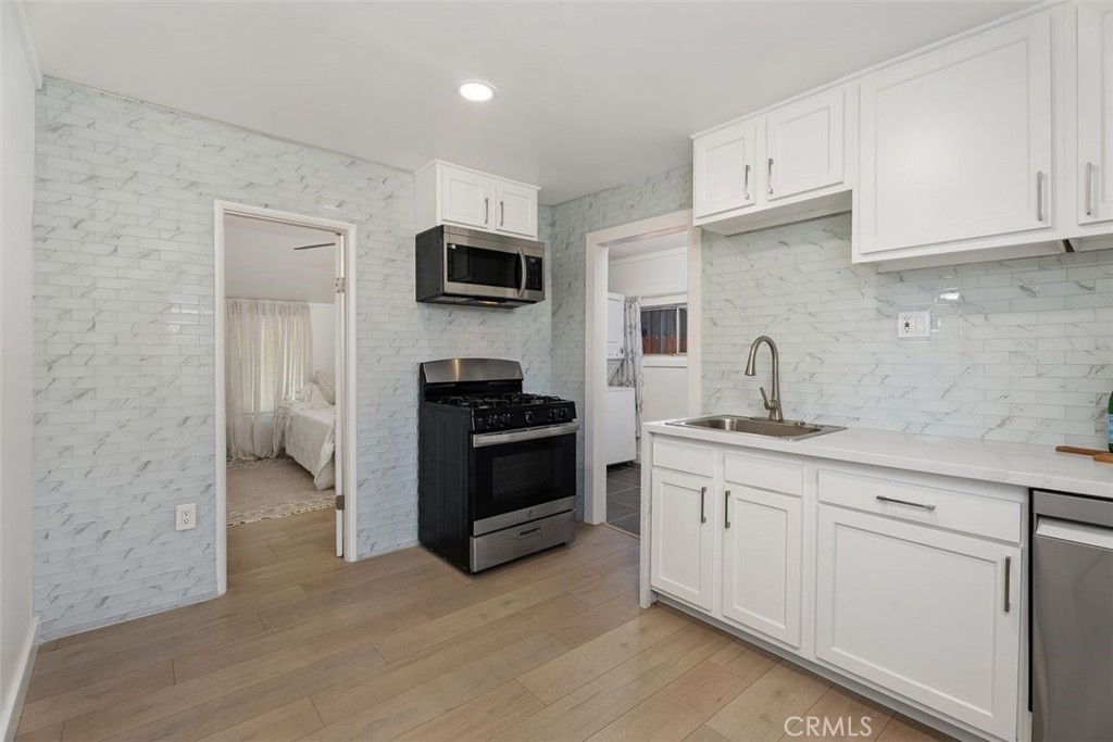 Santa Ana, California, 92701, United States, ,Residential,For Sale,1849845