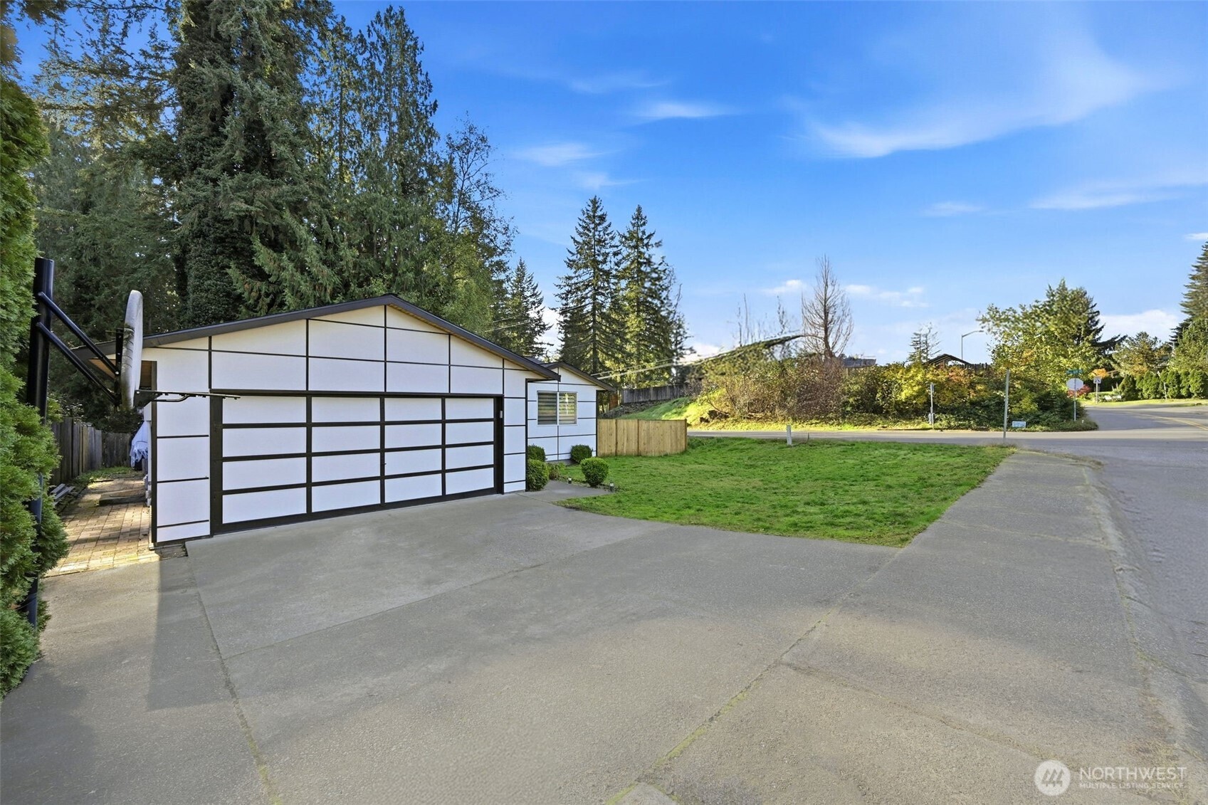 Marysville, Washington, 98271, United States, 3 Bedrooms Bedrooms, ,2 BathroomsBathrooms,Residential,For Sale,1987644