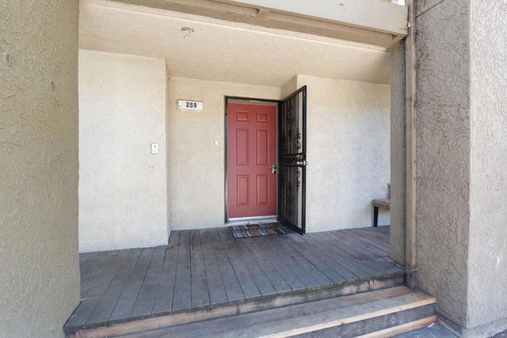 Hayward, California, 94544, United States, 2 Bedrooms Bedrooms, ,2 BathroomsBathrooms,Residential,For Sale,1983988