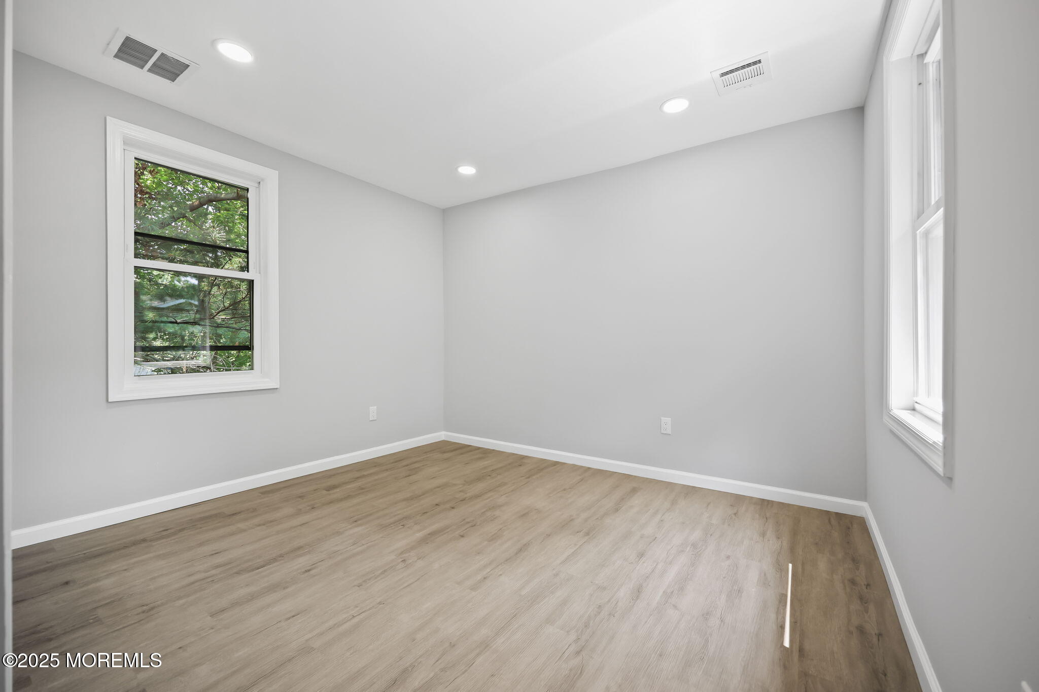 Matawan, New Jersey, 07747, United States, 3 Bedrooms Bedrooms, ,2 BathroomsBathrooms,Residential,For Sale,1977234