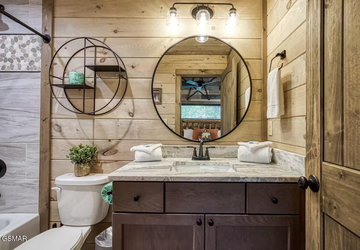 Sevierville, Tennessee, 37862, United States, 5 Bedrooms Bedrooms, ,5 BathroomsBathrooms,Residential,For Sale,2008857