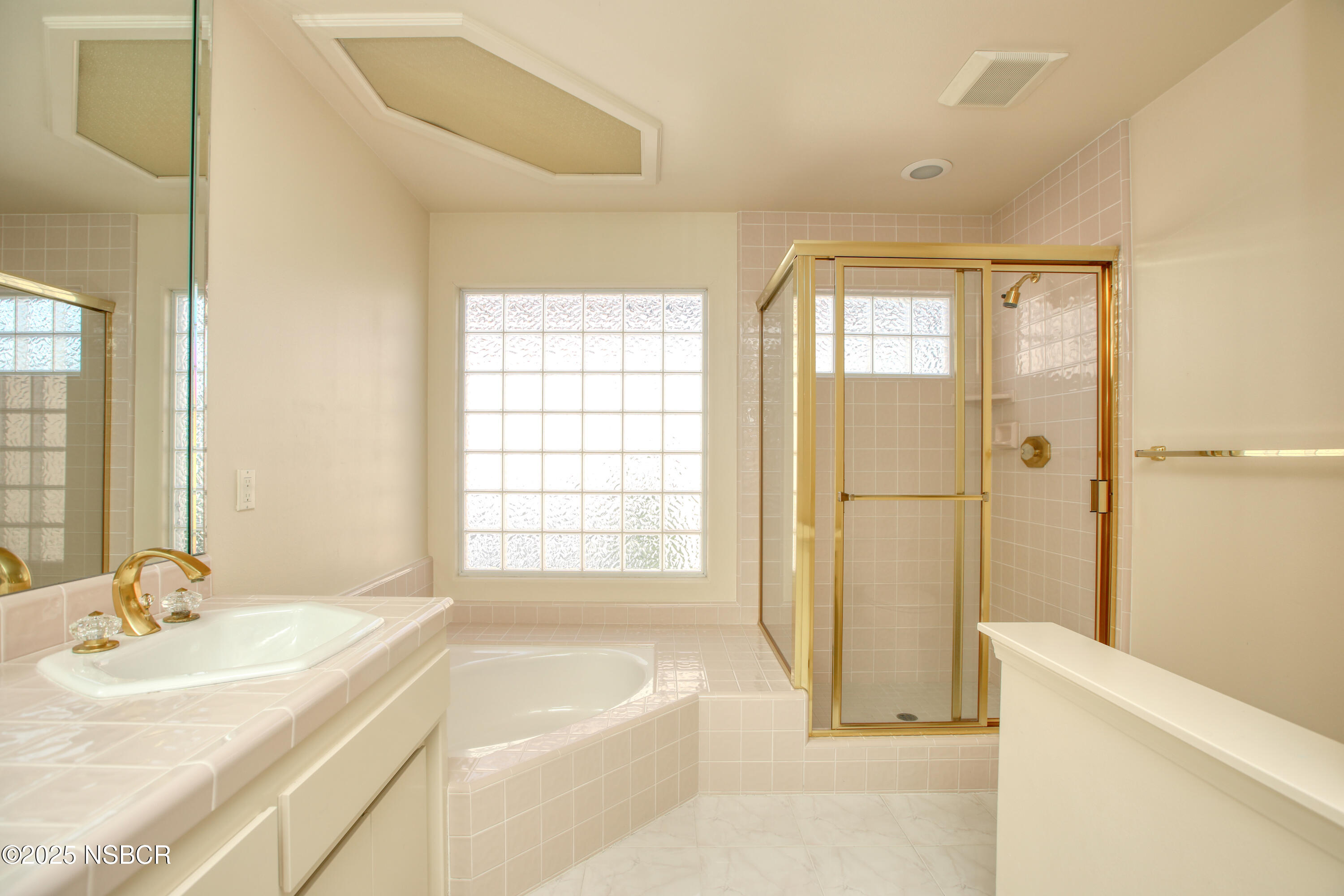 Santa Maria, California, 93455, United States, 5 Bedrooms Bedrooms, ,3 BathroomsBathrooms,Residential,For Sale,1921719