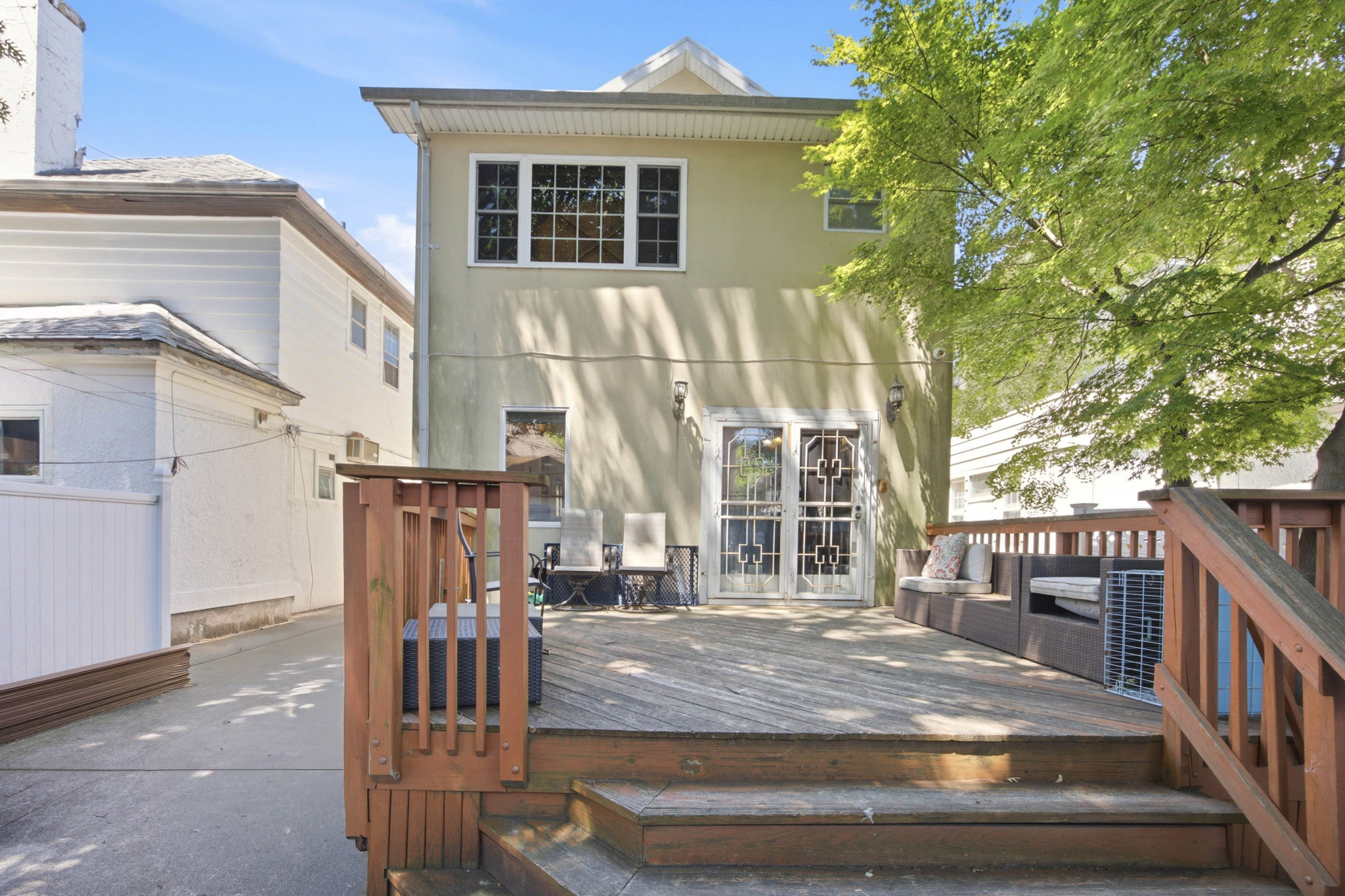  1739 E 26th Street - 物件實景