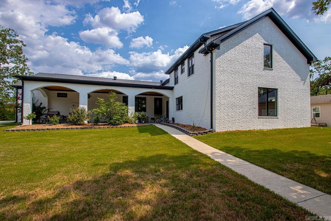 Lonsdale, Arkansas, 72087, United States, 4 Bedrooms Bedrooms, ,4 BathroomsBathrooms,Residential,For Sale,1974688