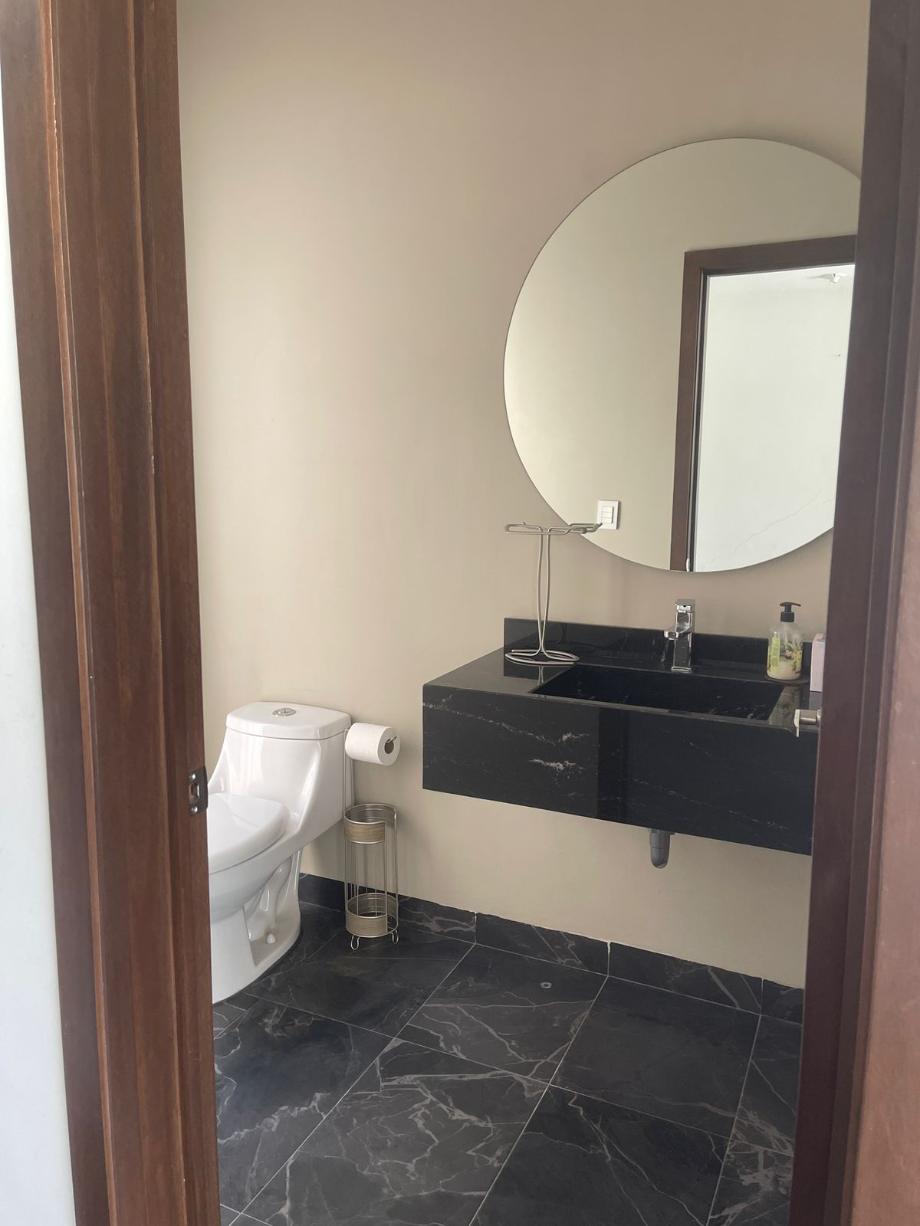 Torreón, Coahuila de Zaragoza, 27106, Mexico, 3 Bedrooms Bedrooms, ,4 BathroomsBathrooms,Residential,For Sale,1991991