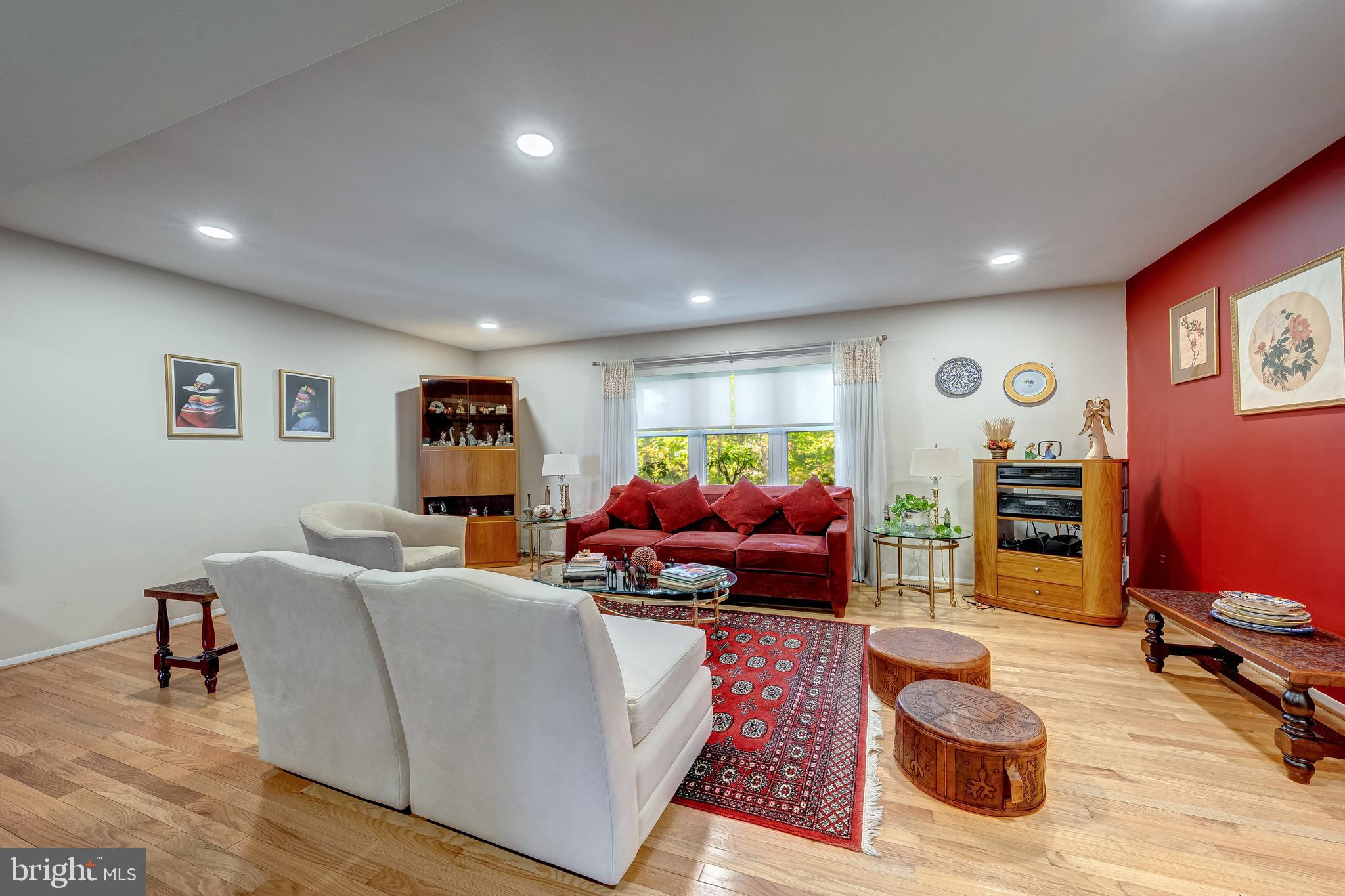 Springfield, Virginia, 22152, United States, 3 Bedrooms Bedrooms, ,3 BathroomsBathrooms,Residential,For Sale,1982365