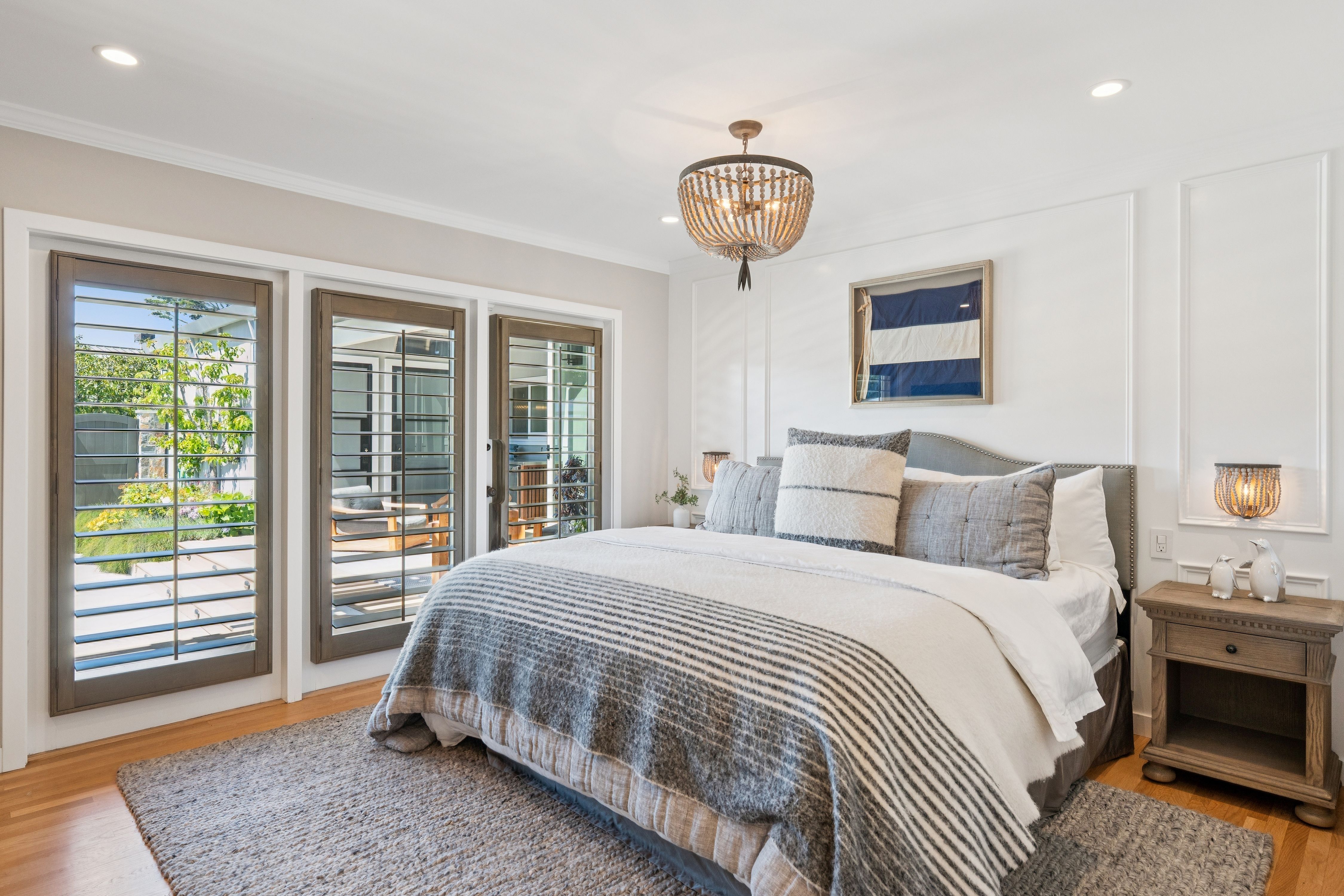  Rare One-Level Residence on Belvedere Island