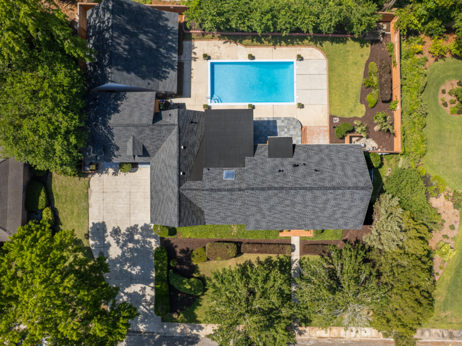  Grand Colonial Estate is Rare Find in the Heart of Midtown - 物件實景