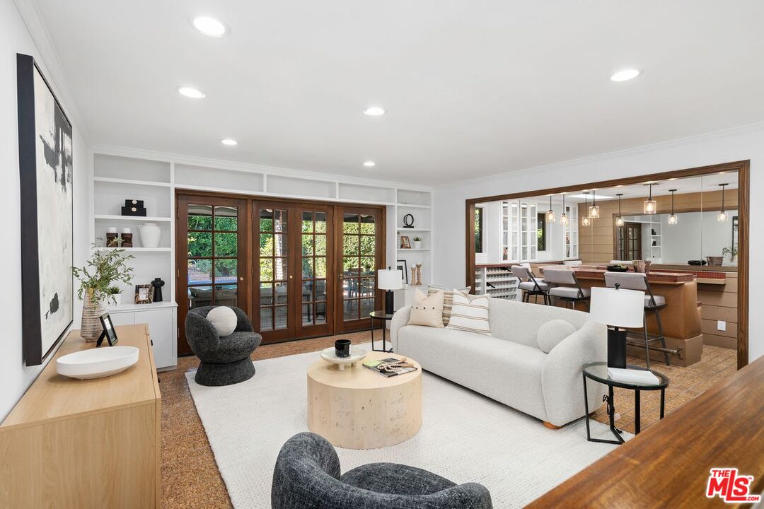 Los Angeles, California, 90049, United States, 3 Bedrooms Bedrooms, ,3 BathroomsBathrooms,Residential,For Sale,1989450