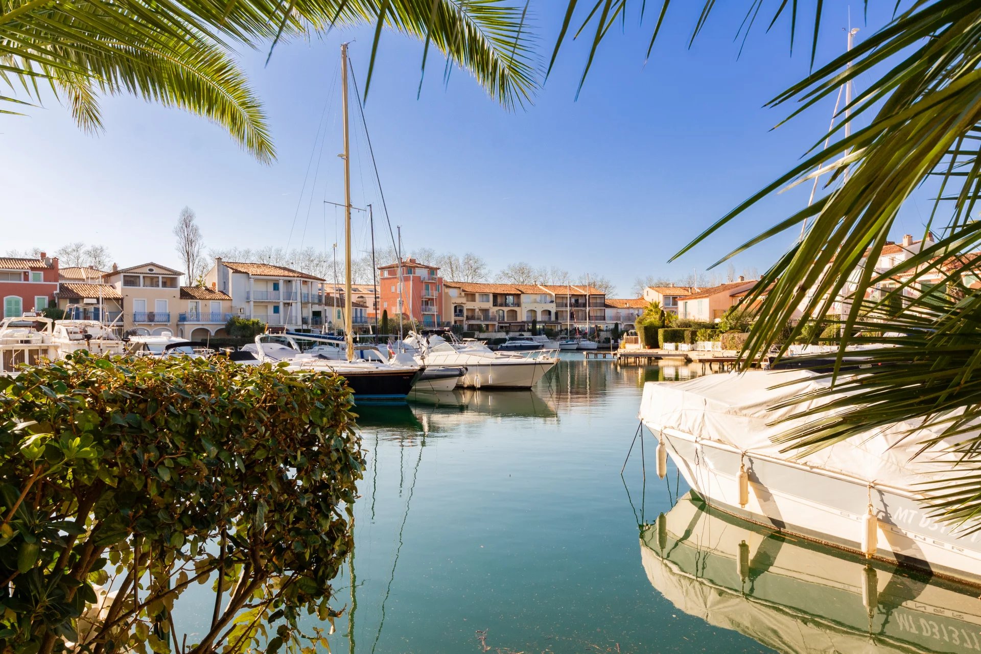 Port Grimaud, Provence-Alpes-Côte d’Azur, 83310, FR, 2 Bedrooms Bedrooms, ,Residential,For Sale,1991379